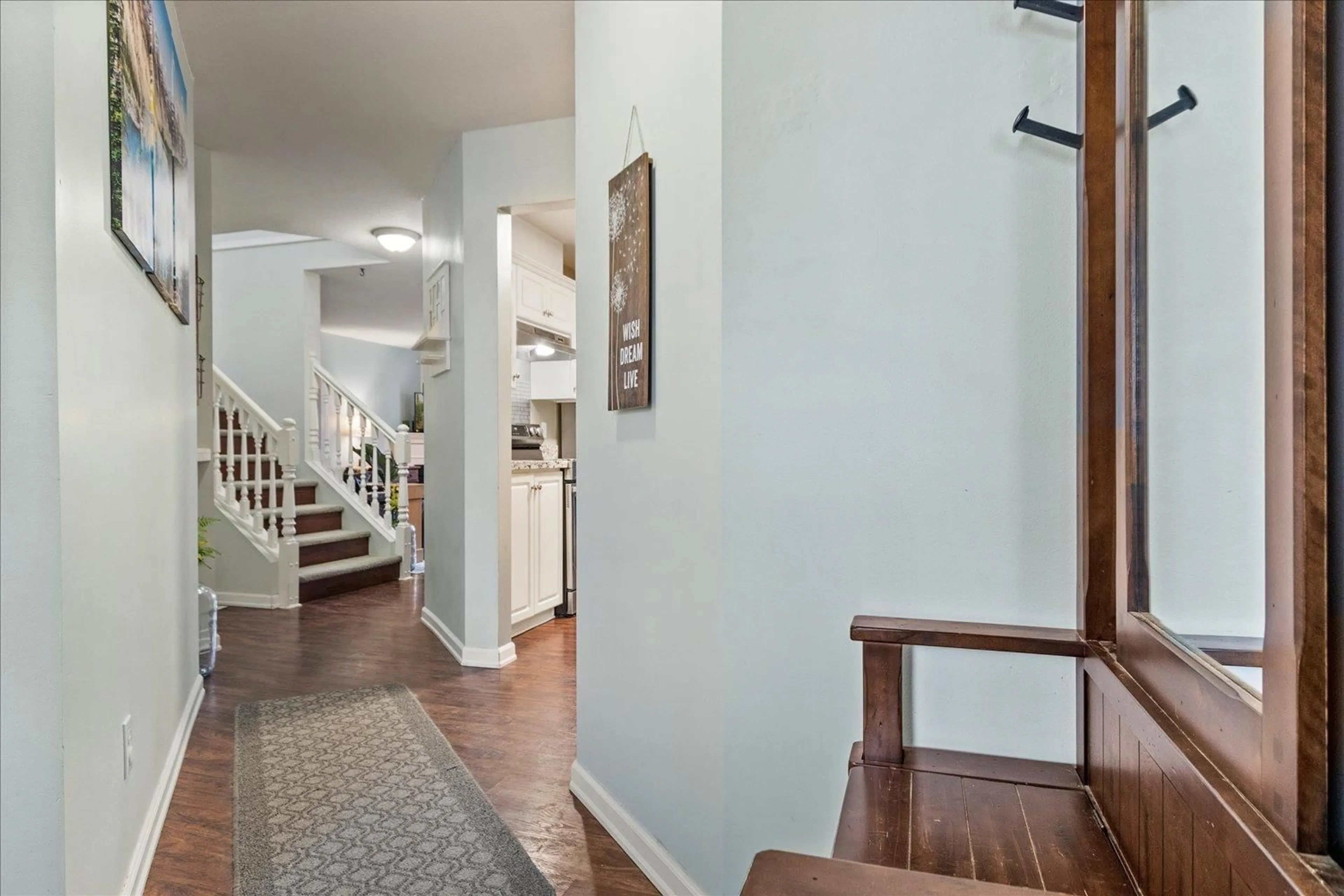 Indoor entryway for 19 - 1530 MACKAY CRESCENT, Agassiz British Columbia V0M1A3