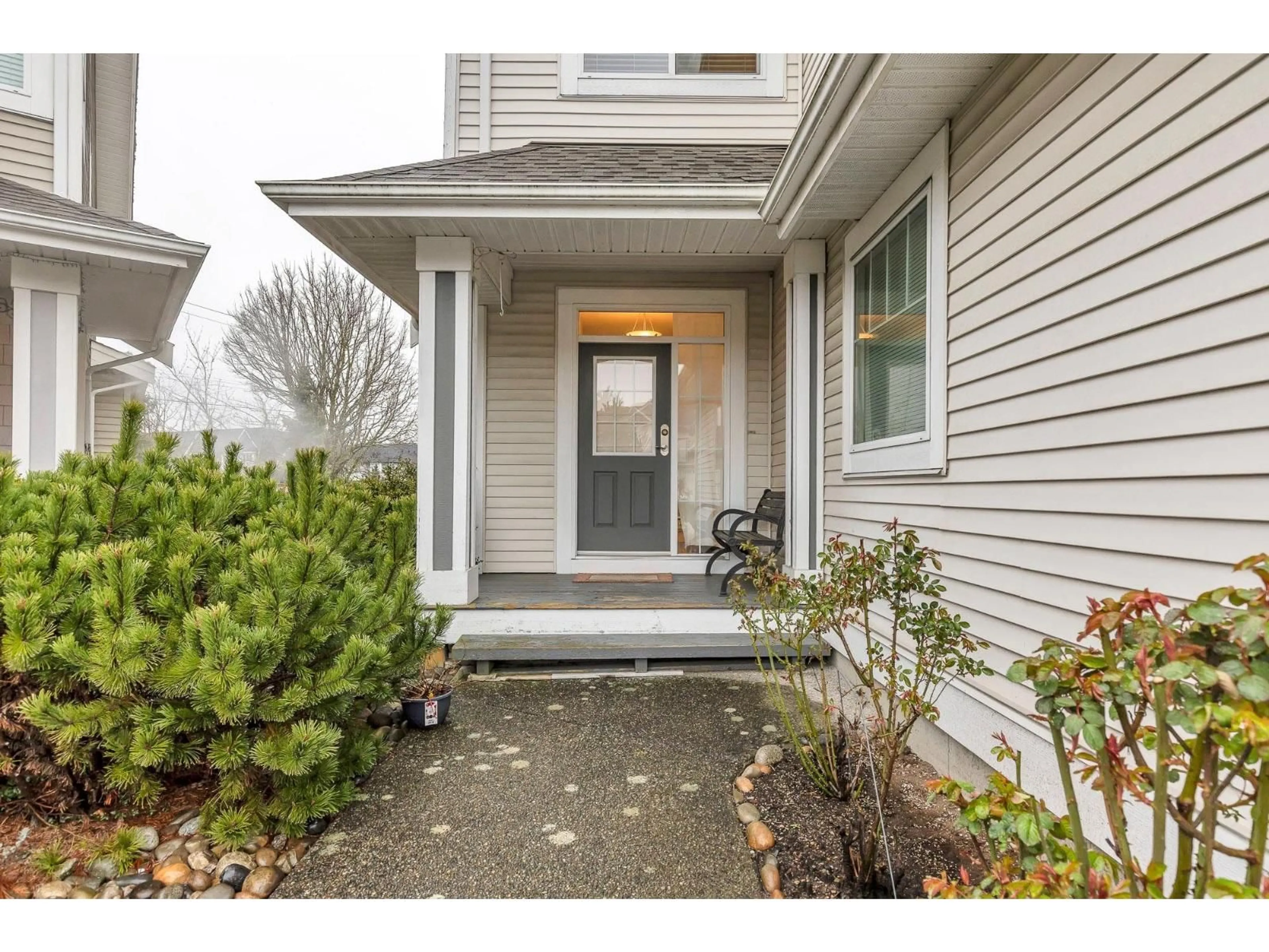 Indoor entryway for 20829 84A AVENUE, Langley British Columbia V2Y2X5
