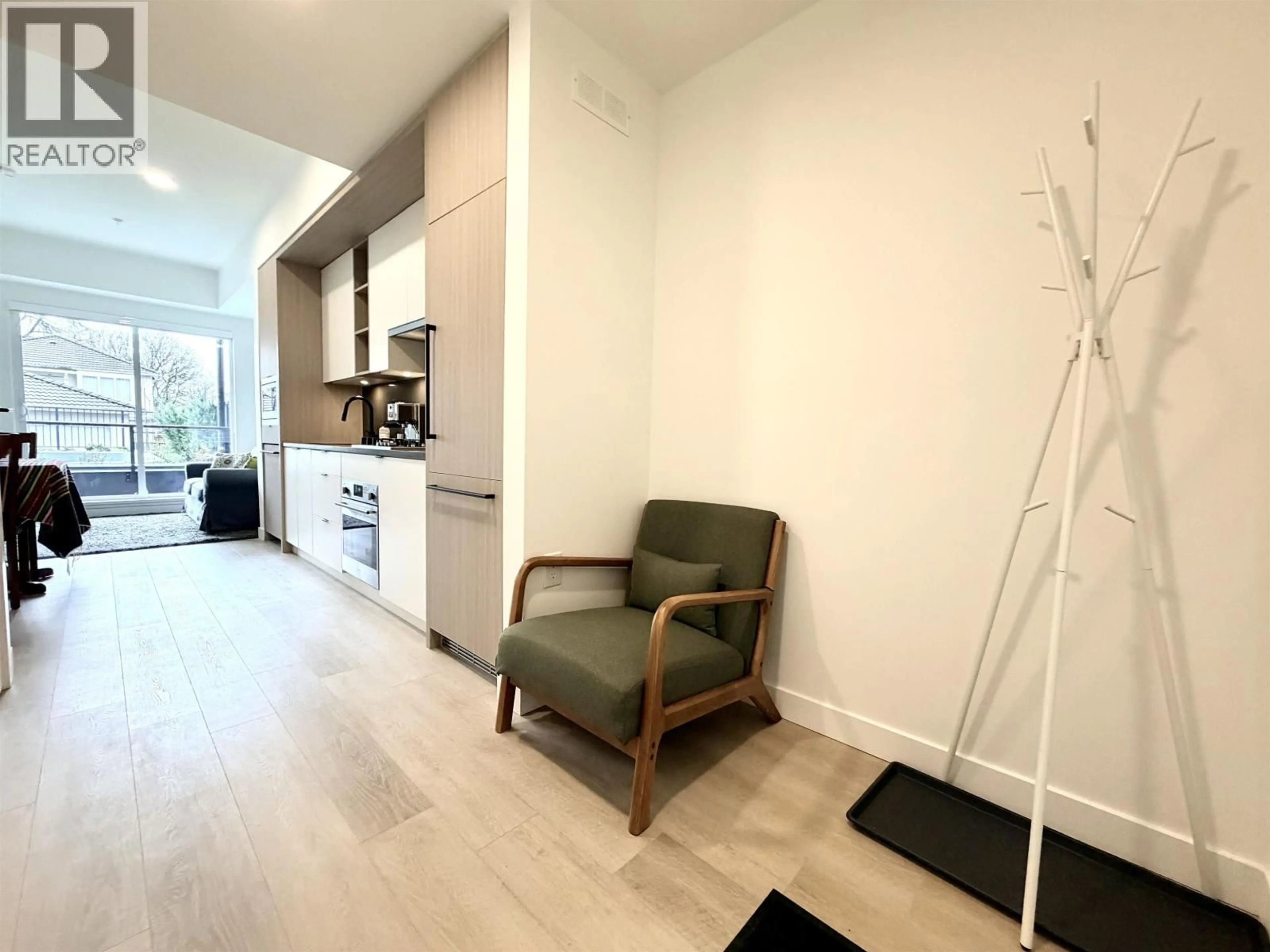 Unknown for 105 - 2268 BROADWAY STREET, Vancouver British Columbia V5N0L2