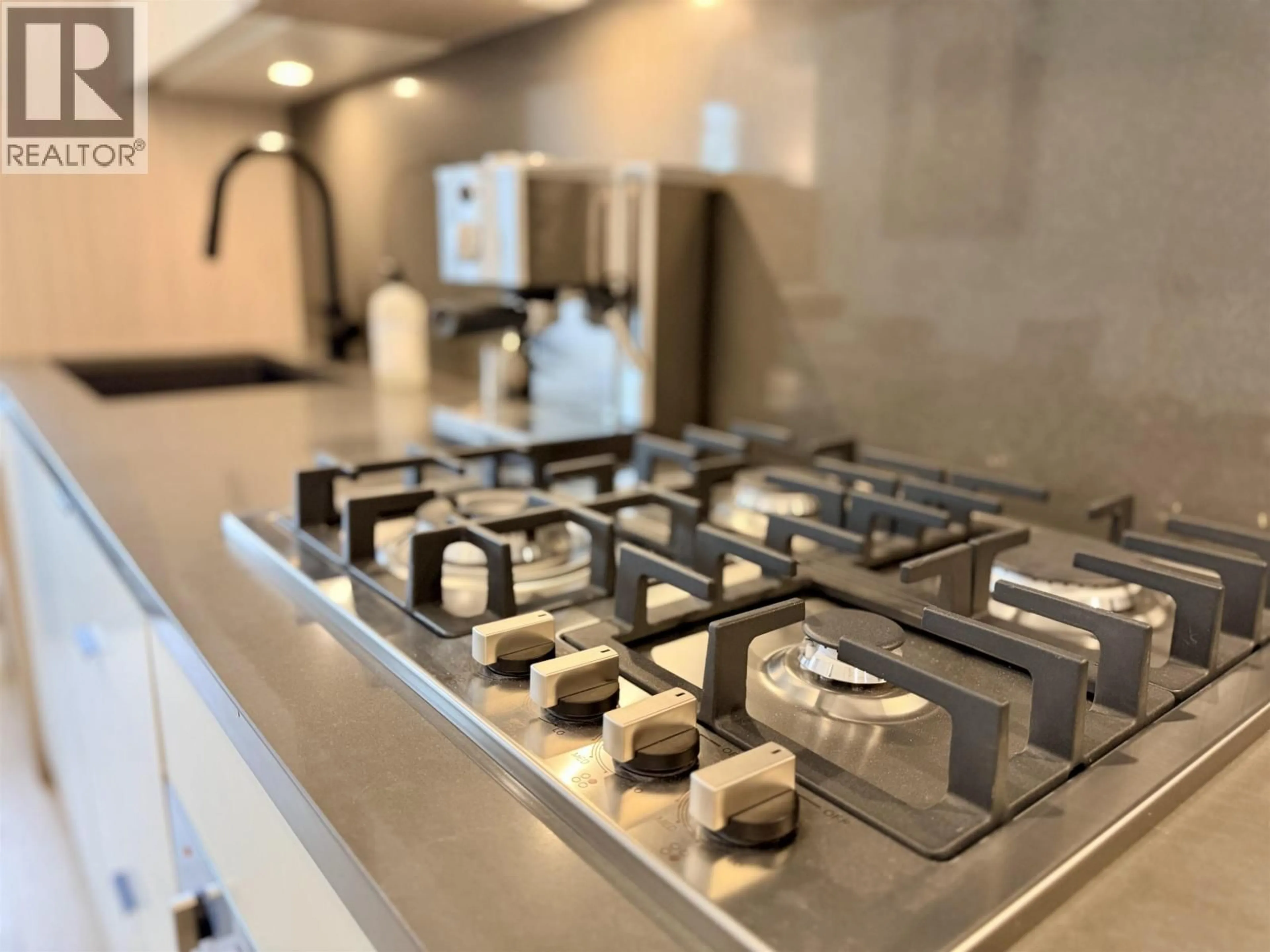 Unknown for 105 - 2268 BROADWAY STREET, Vancouver British Columbia V5N0L2