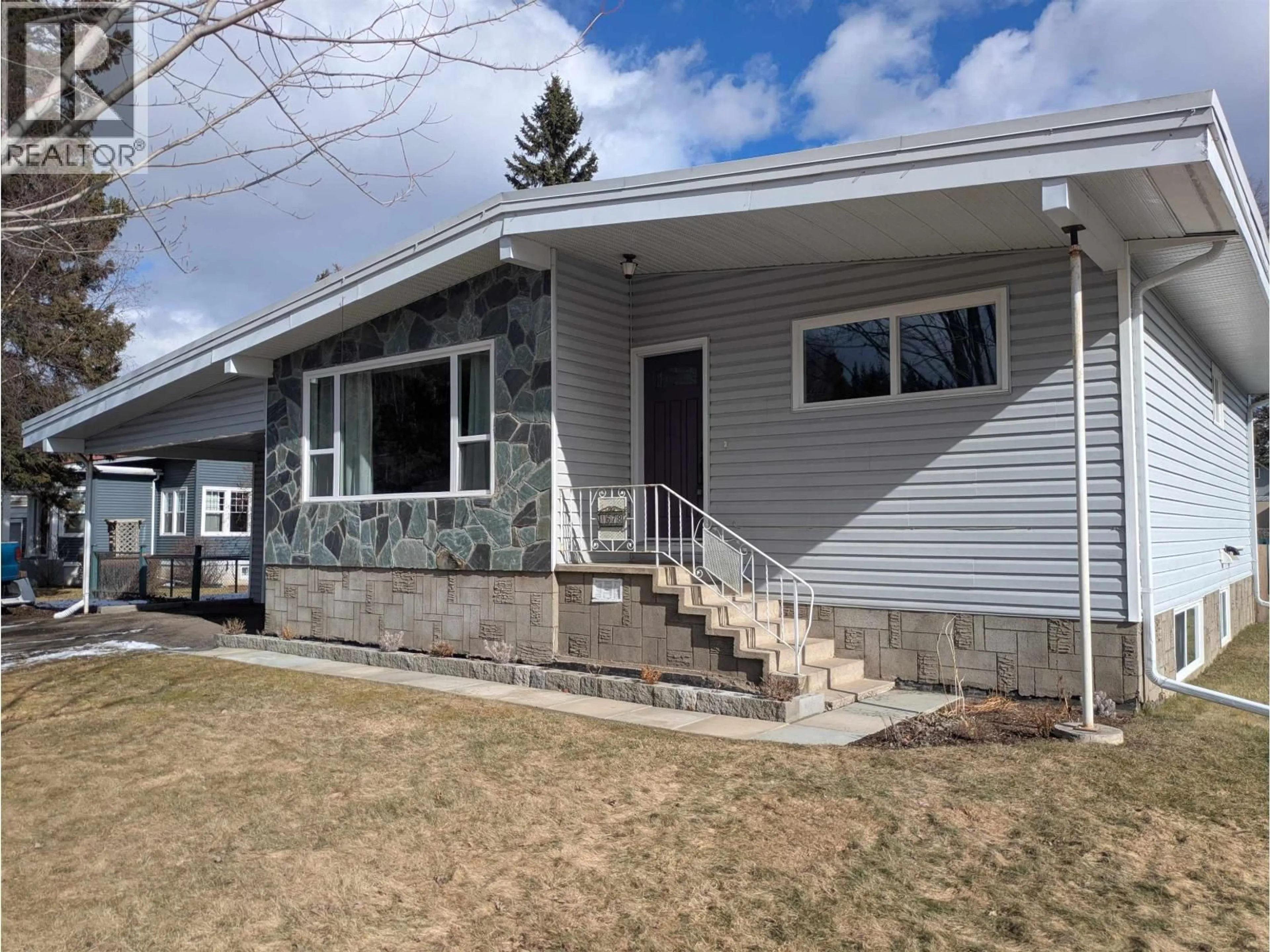 Home with vinyl exterior material, street for 1678 KENWOOD STREET, Prince George British Columbia V2L1S2