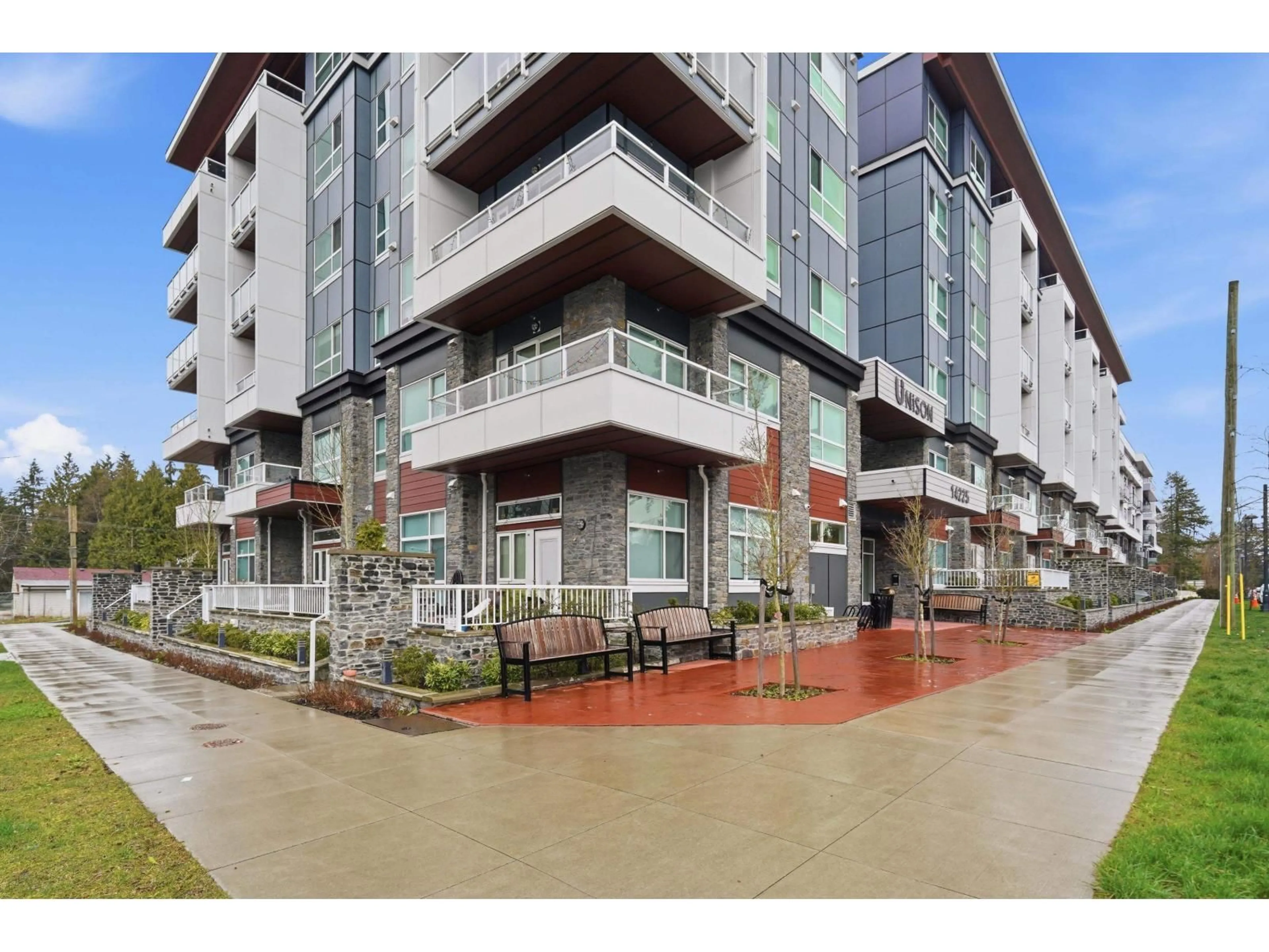 Unknown for 509 - 14225 103A AVENUE, Surrey British Columbia V3T0T4