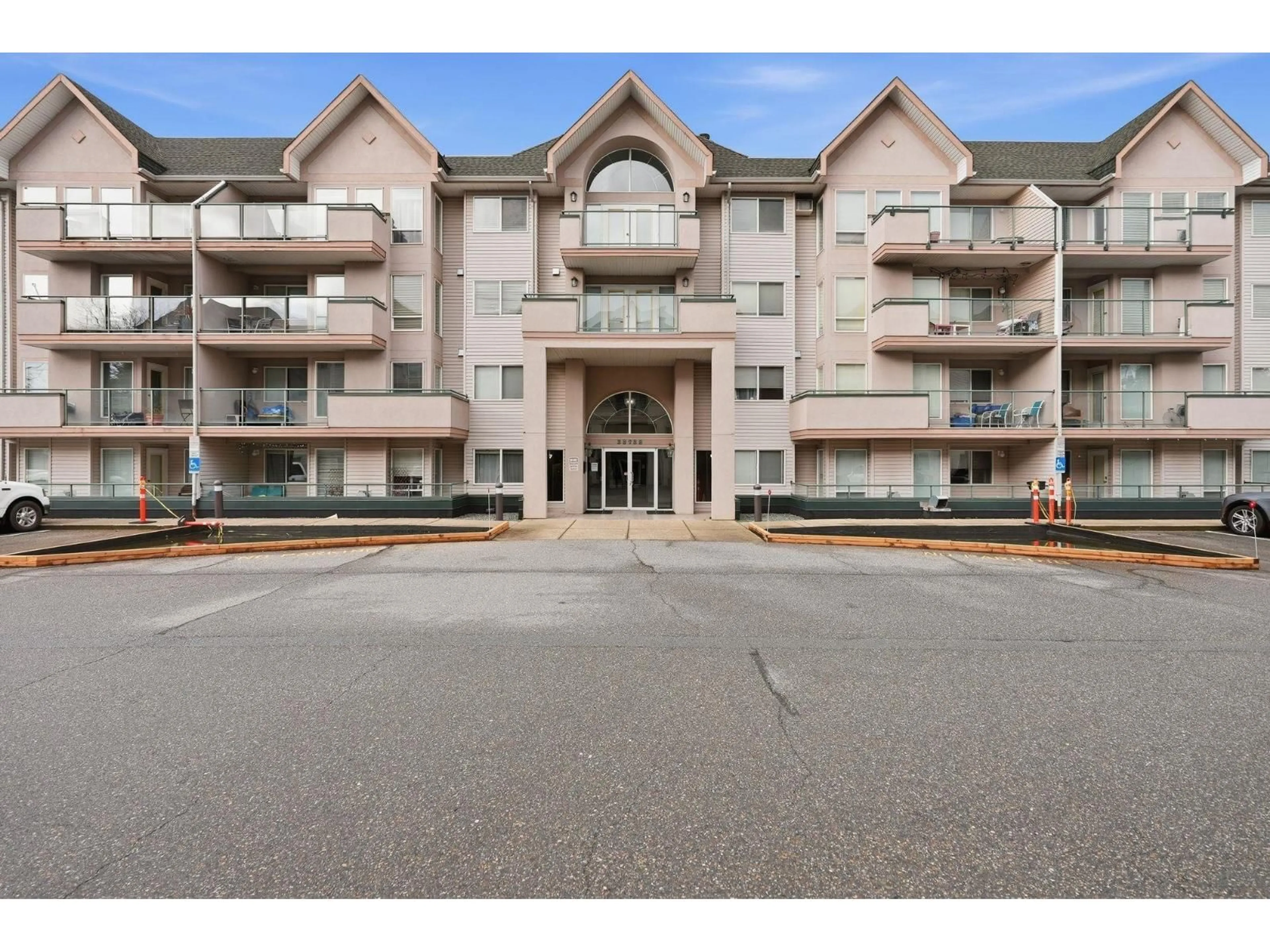 Unknown for 402 - 33738 KING ROAD, Abbotsford British Columbia V2S8J5