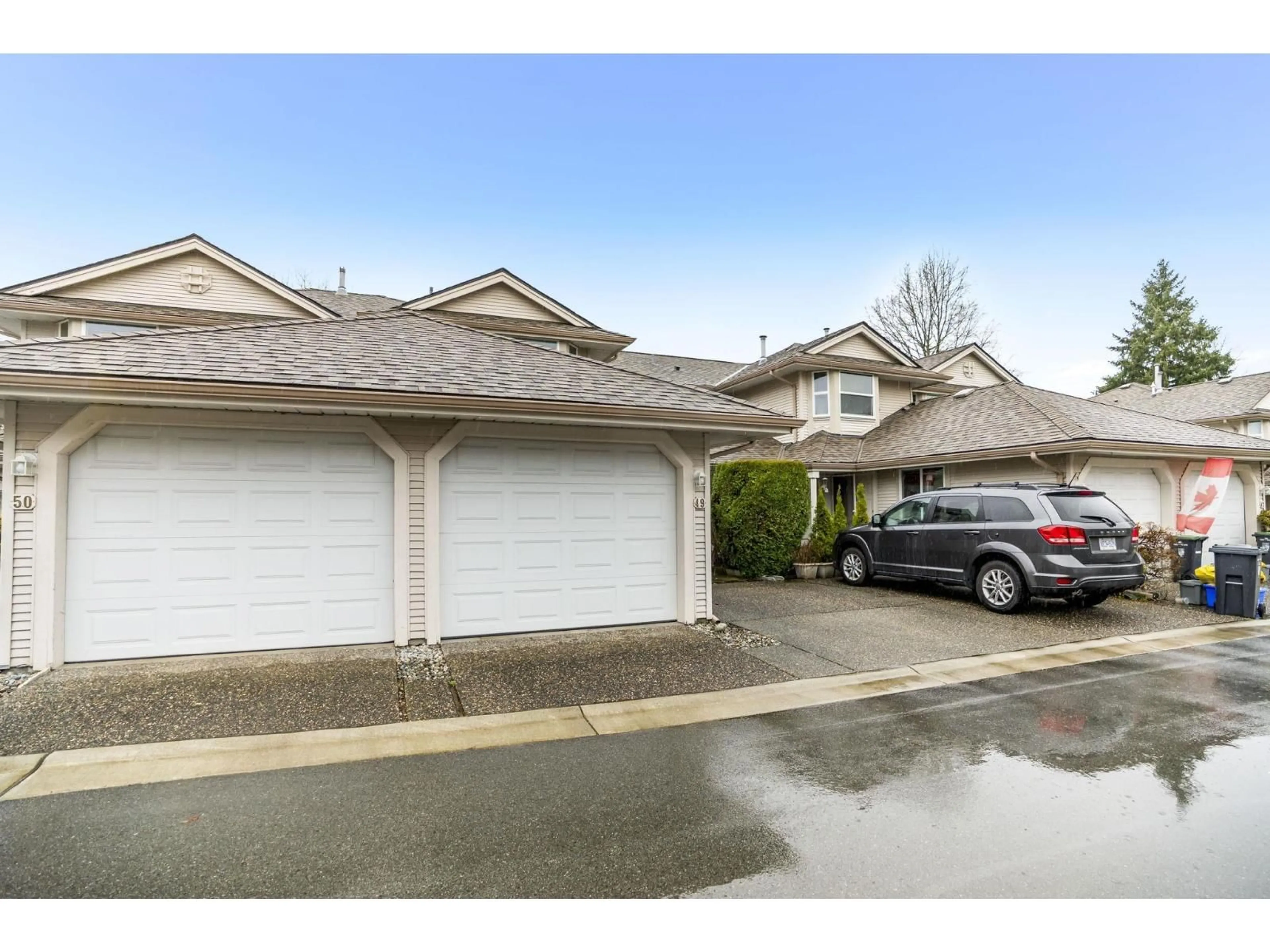 Indoor garage for 49 - 9045 WALNUT GROVE DRIVE, Langley British Columbia V1M2E1