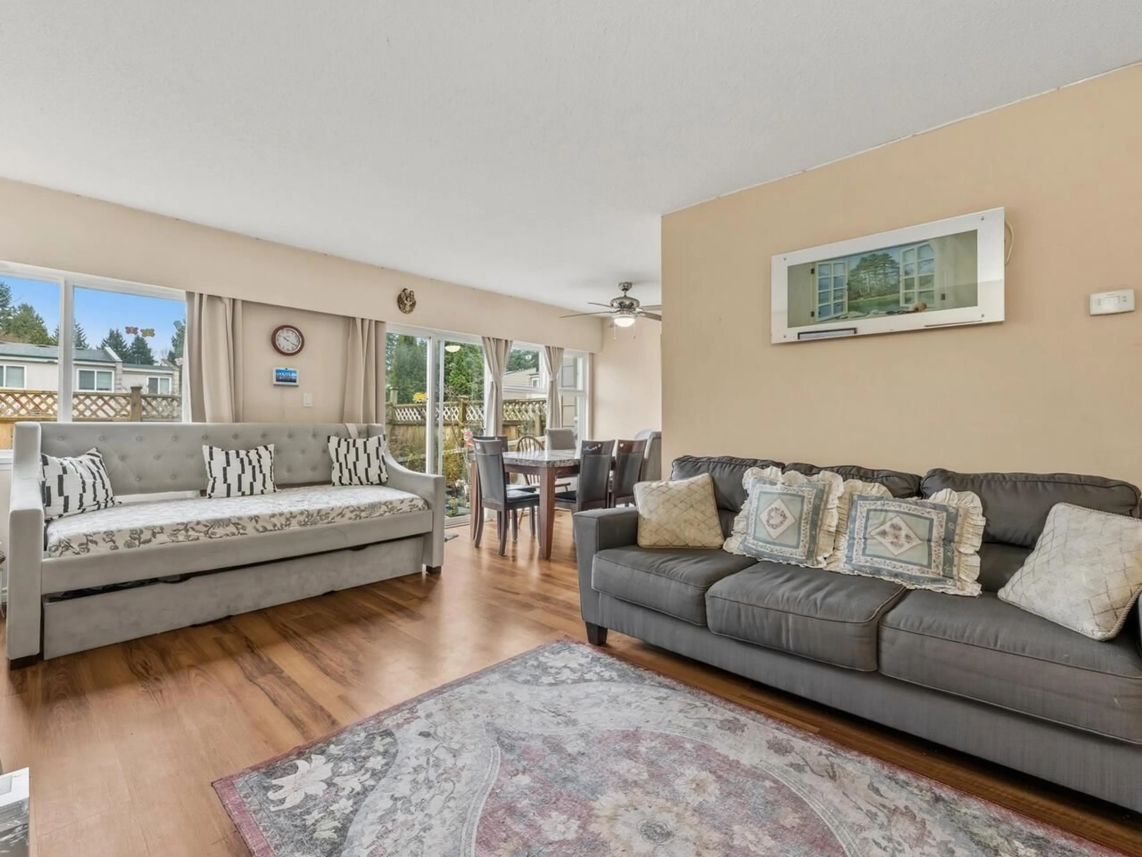 Living room with furniture, unknown for 135 - 15215 105 AVENUE, Surrey British Columbia V3R1R9