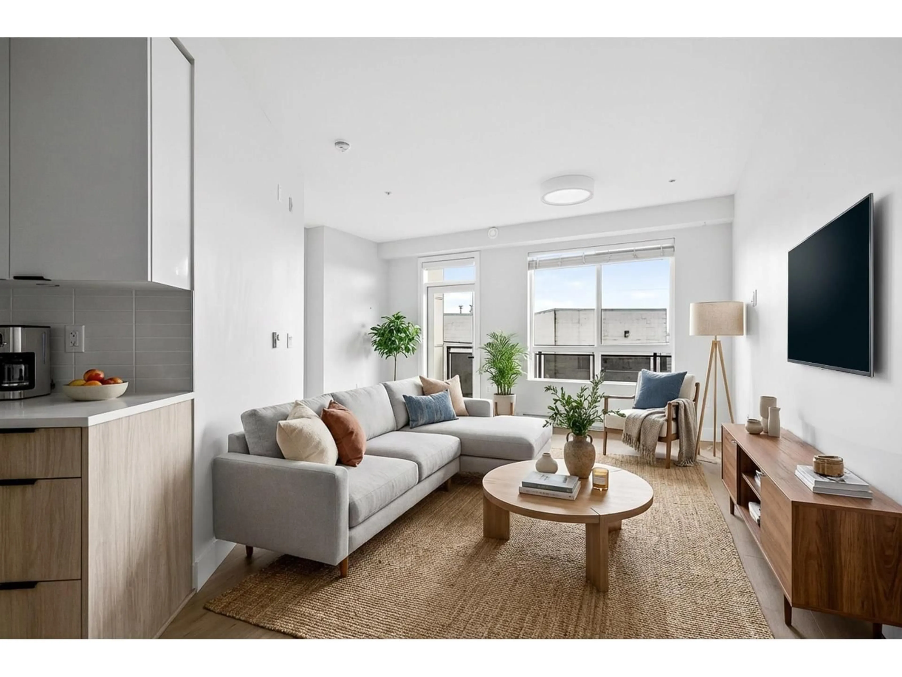 Living room with furniture, unknown for 214 - 20061 FRASER HIGHWAY, Langley British Columbia V3A0R4