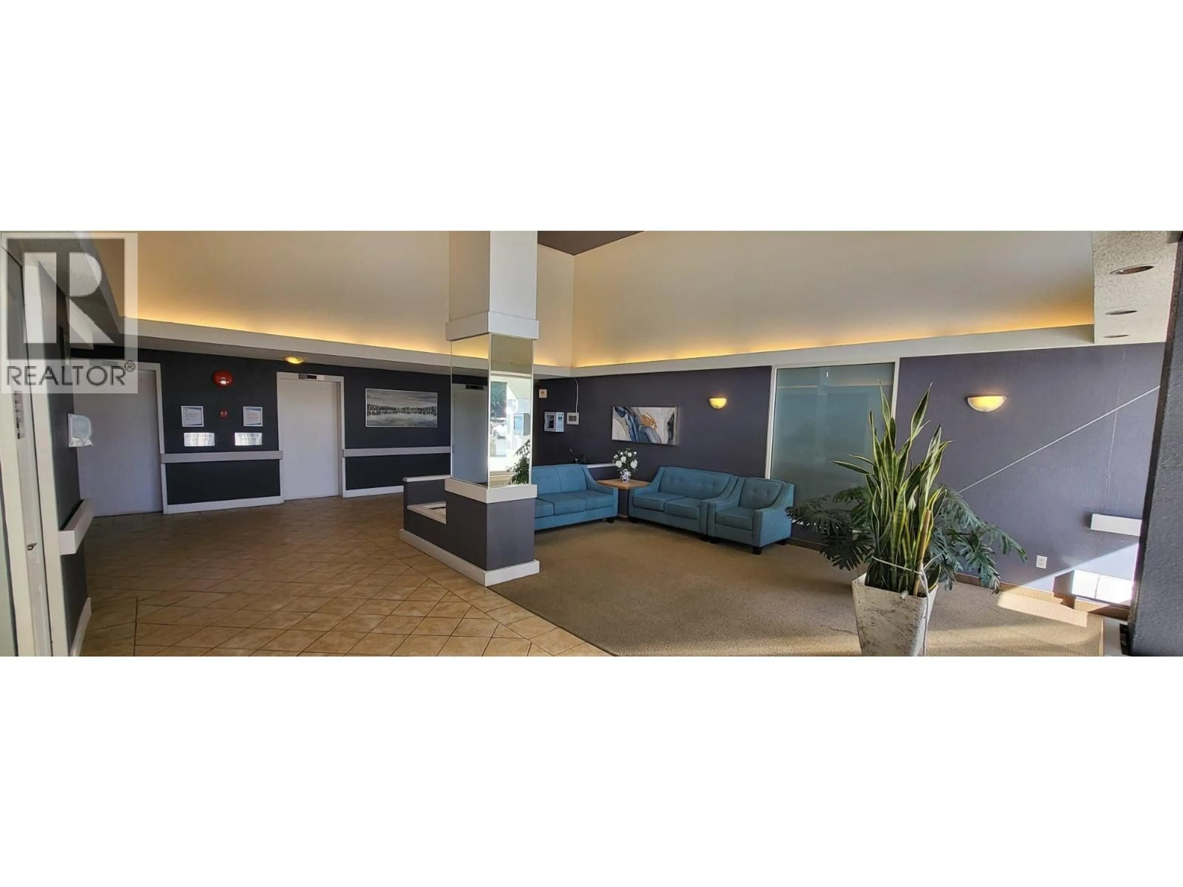 Lobby for 705 - 2012 FULLERTON AVENUE, North Vancouver British Columbia V7P3E3