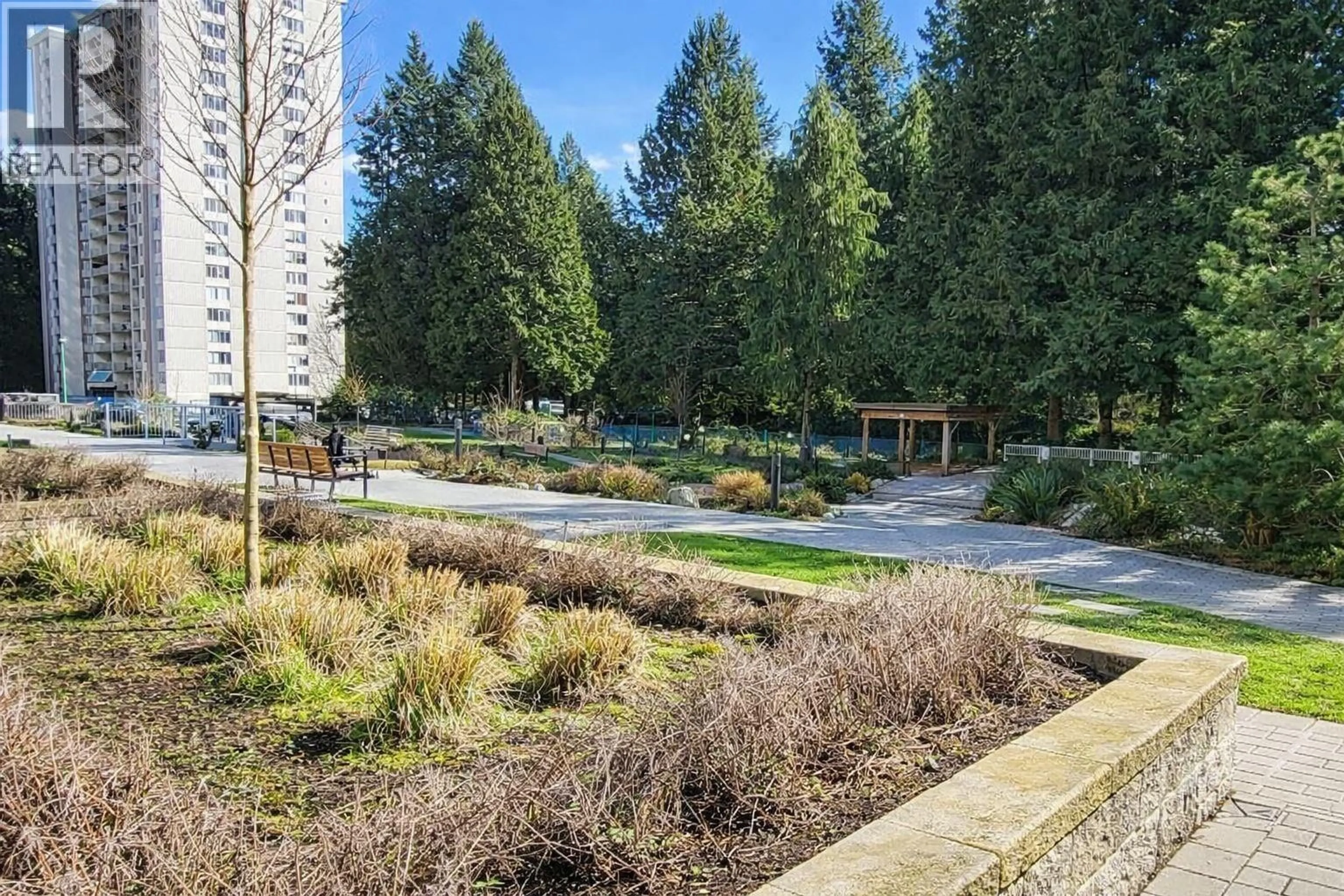 Patio, forest/trees view for 705 - 2012 FULLERTON AVENUE, North Vancouver British Columbia V7P3E3