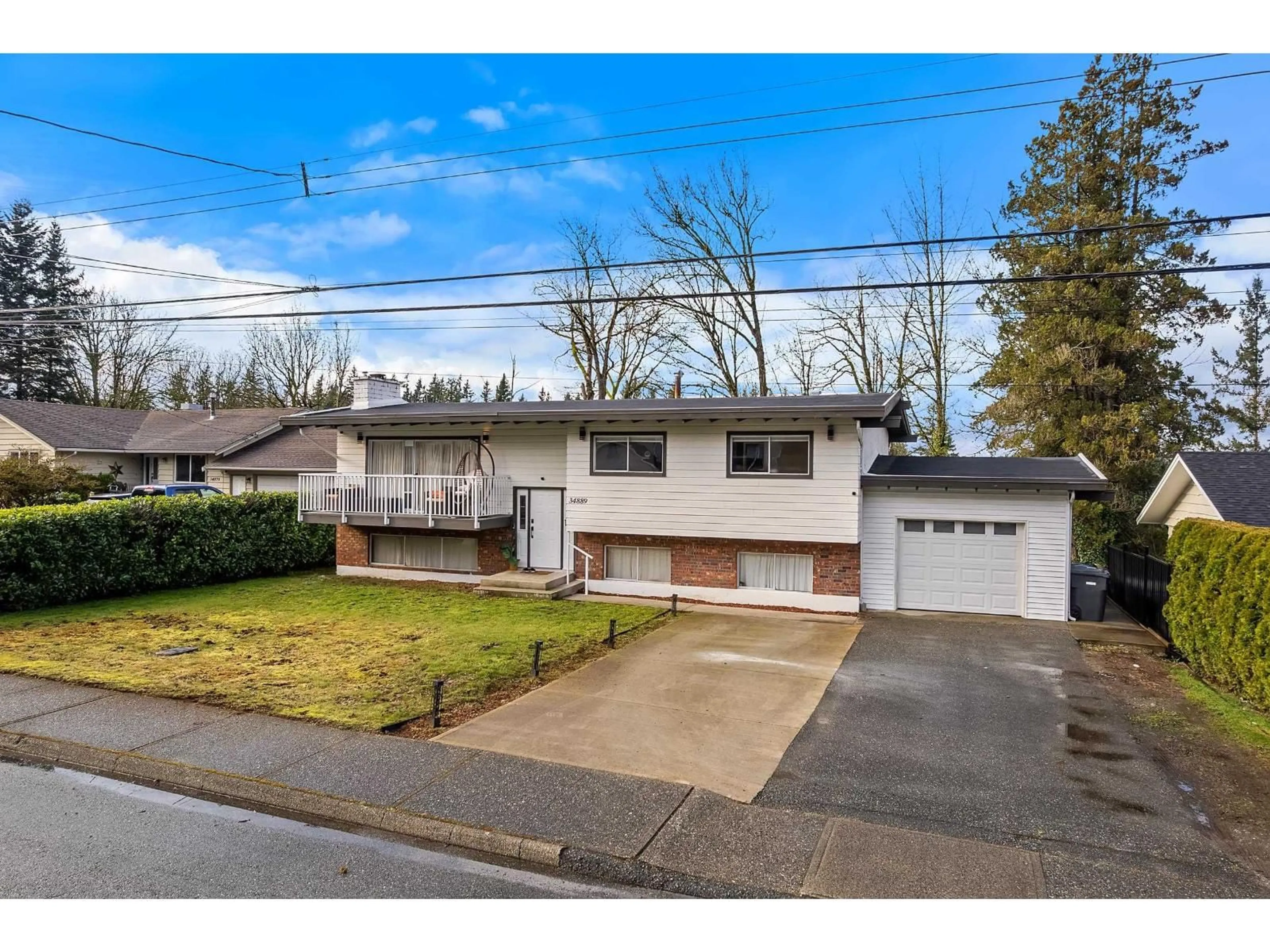 A pic from outside/outdoor area/front of a property/back of a property/a pic from drone, street for 34889 HIGH DRIVE, Abbotsford British Columbia V2S2X7