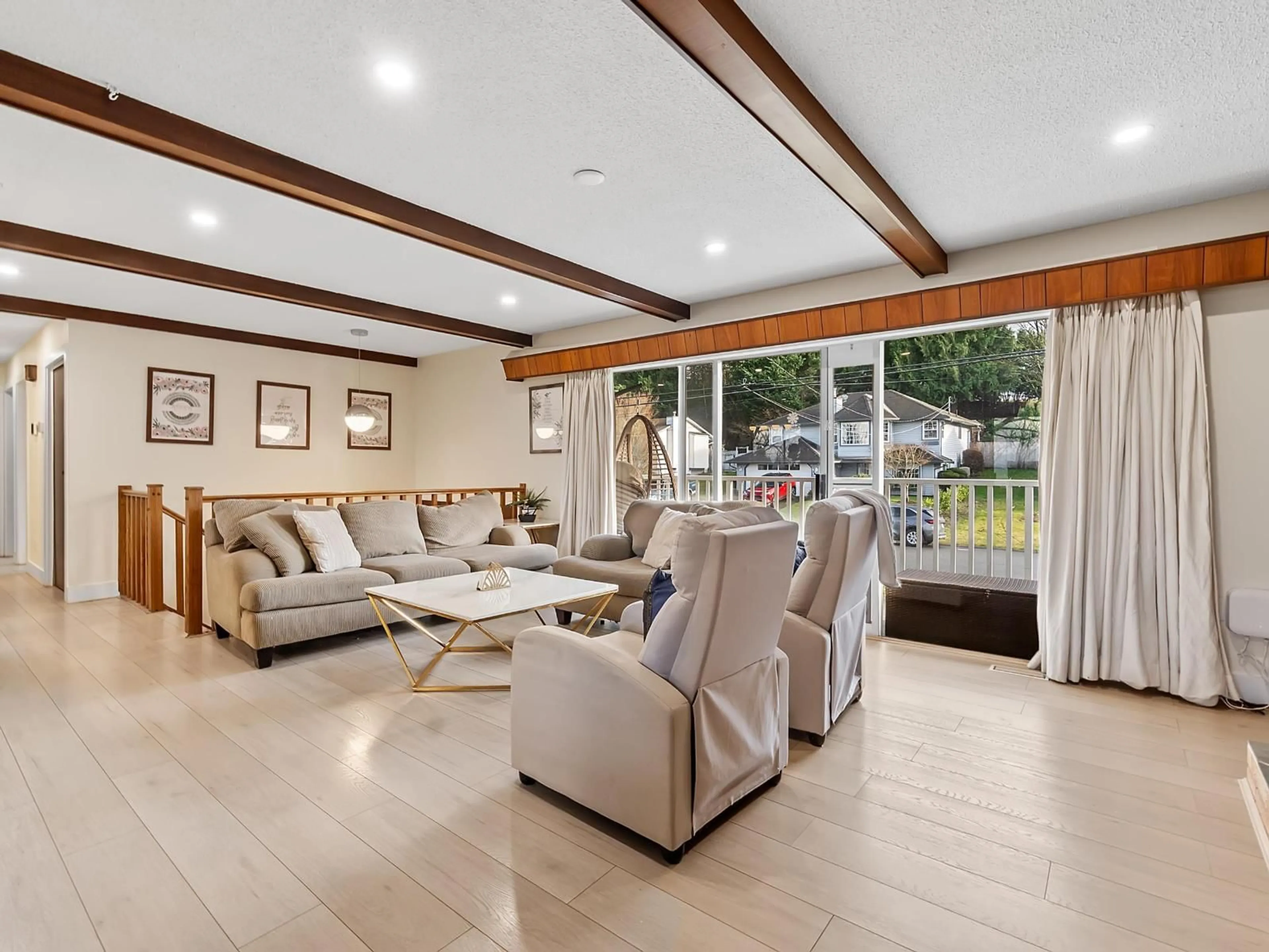 Living room with furniture, unknown for 34889 HIGH DRIVE, Abbotsford British Columbia V2S2X7