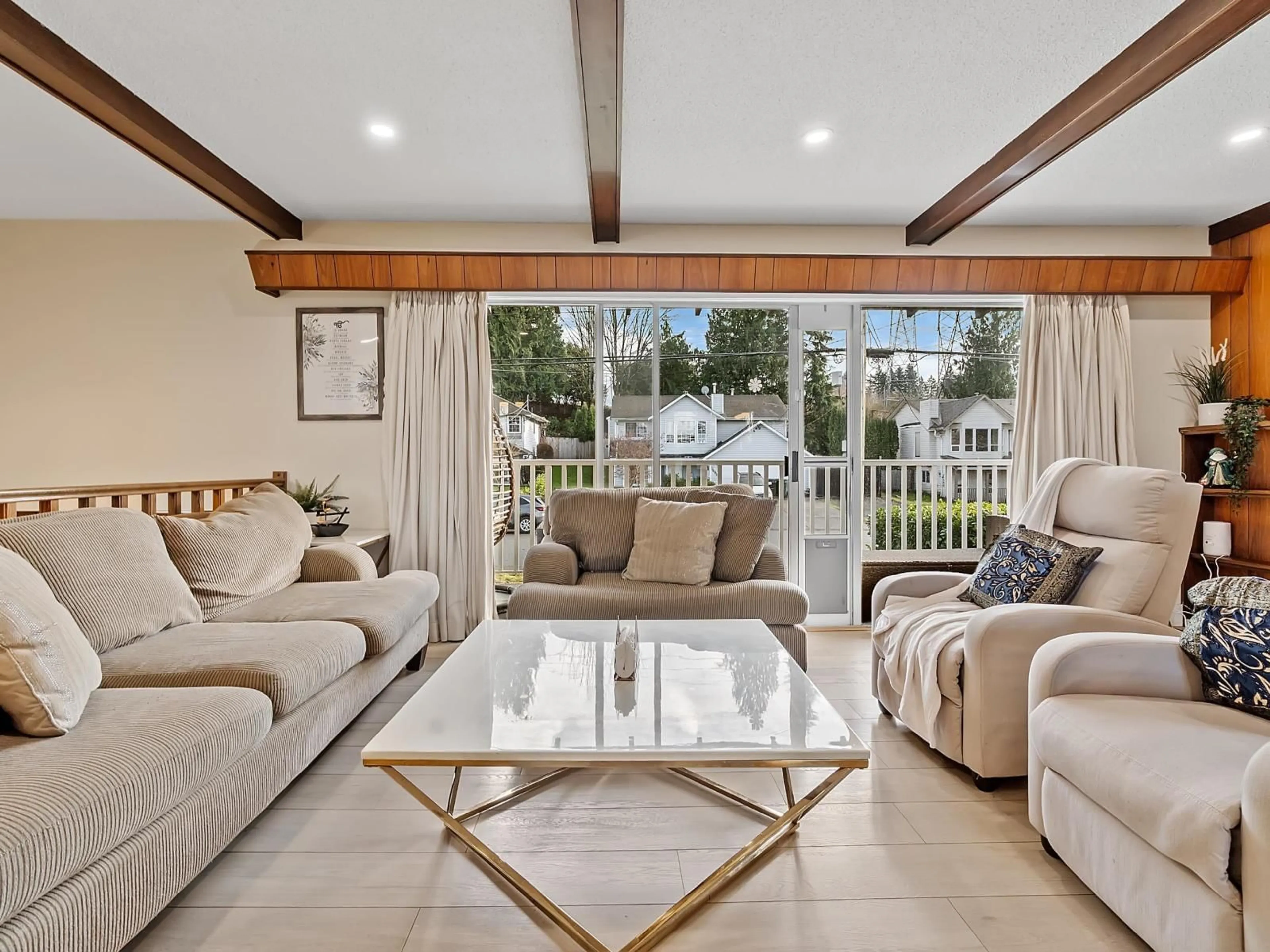 Living room with furniture, unknown for 34889 HIGH DRIVE, Abbotsford British Columbia V2S2X7