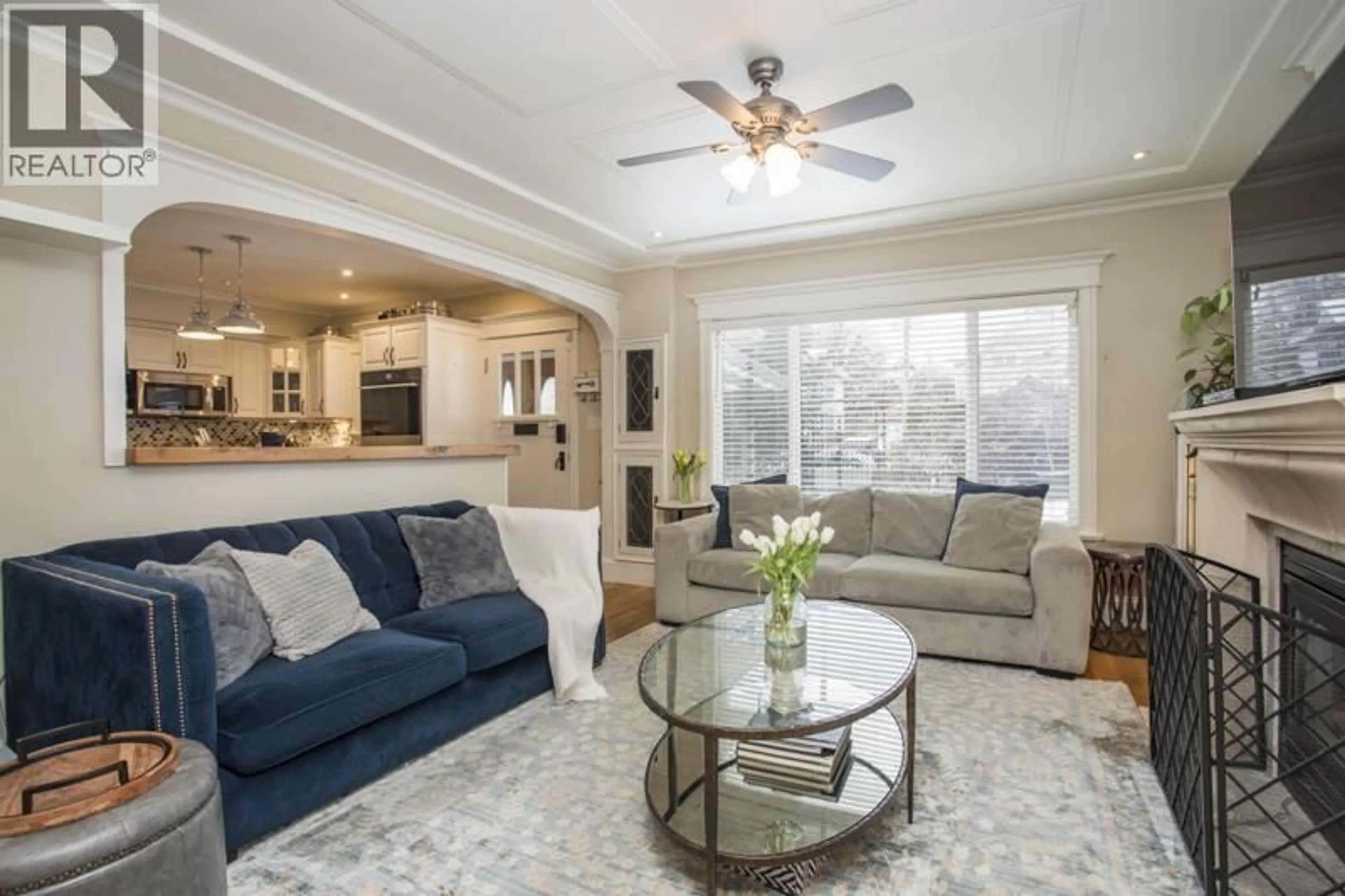 Living room with furniture, unknown for 1112 FOURTH AVENUE, New Westminster British Columbia V3M1T5