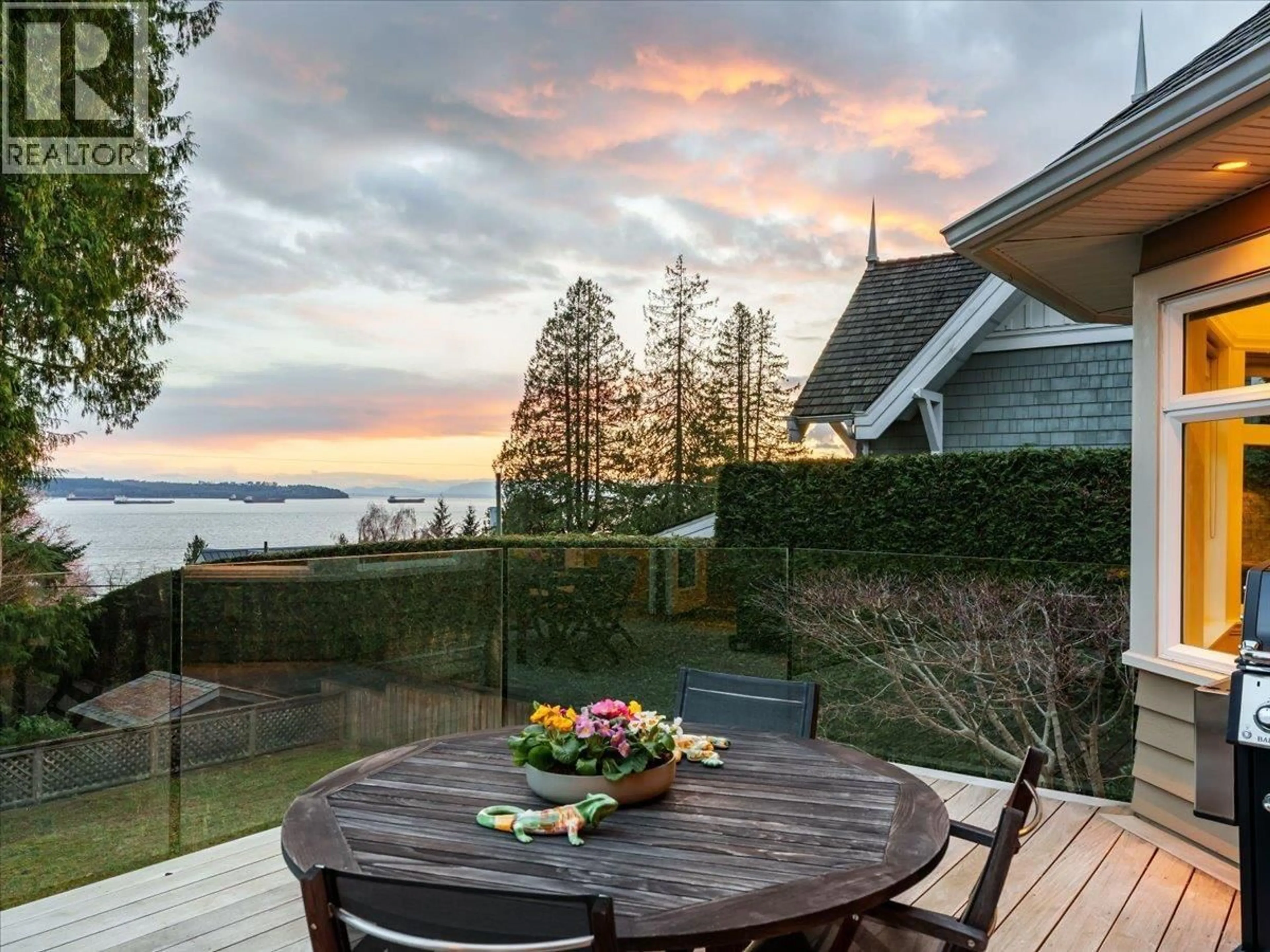 Patio, water/lake/river/ocean view for 2618 LAWSON AVENUE, West Vancouver British Columbia V7V2G2