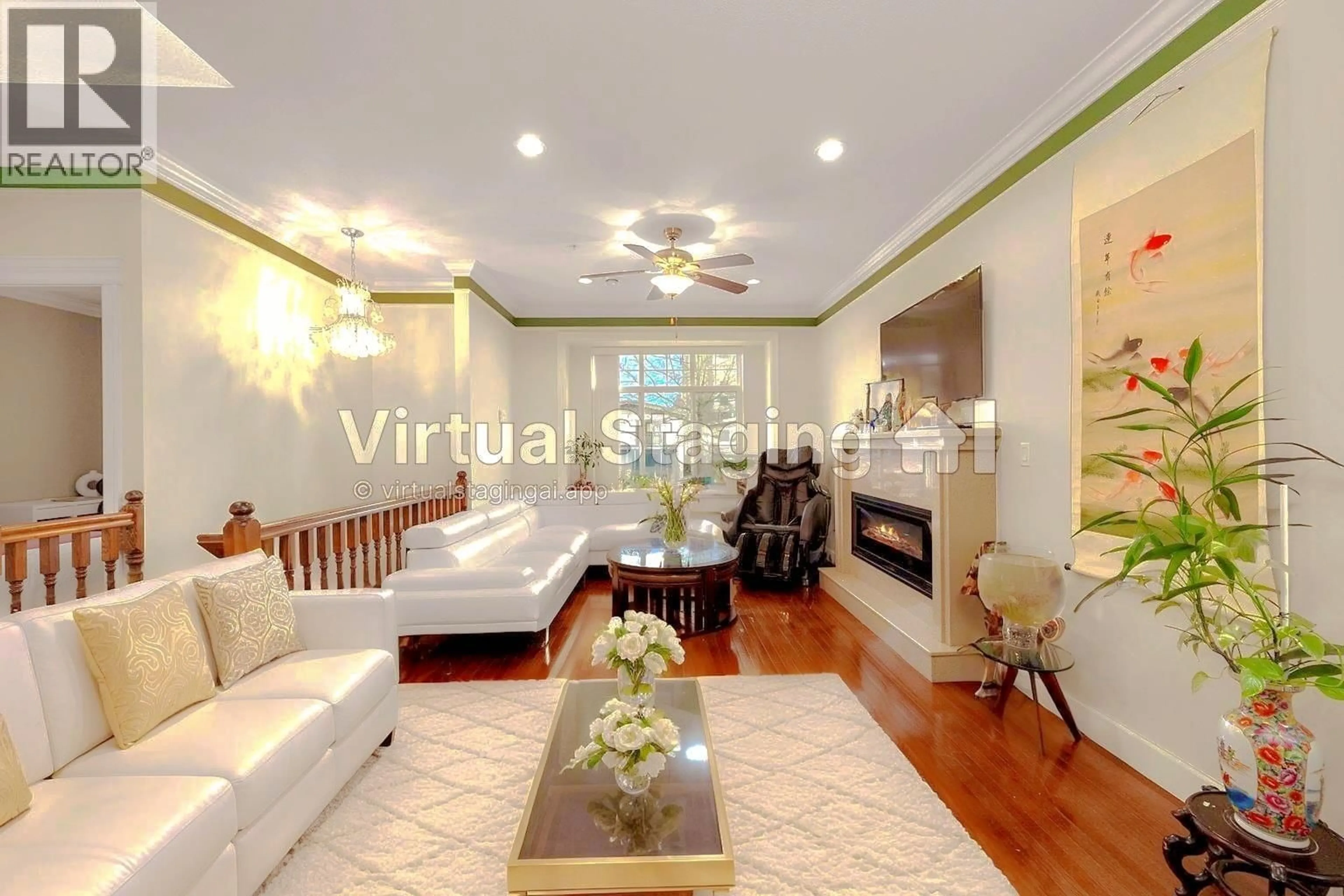 Living room with furniture, wood/laminate floor for 2643 8TH AVENUE, Vancouver British Columbia V5M1W4