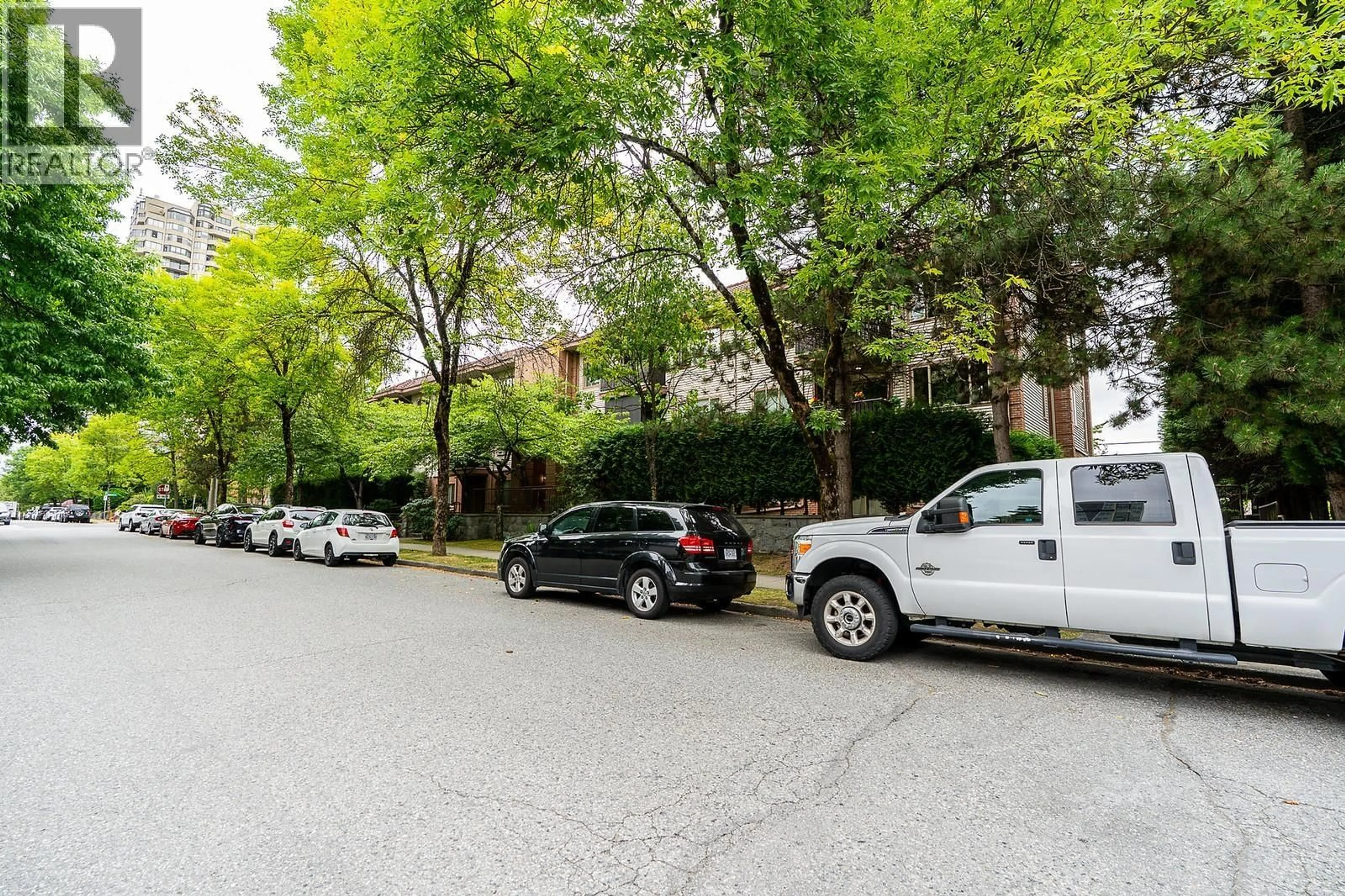 Parking for 306 - 6688 BURLINGTON AVENUE, Burnaby British Columbia V5H3M9