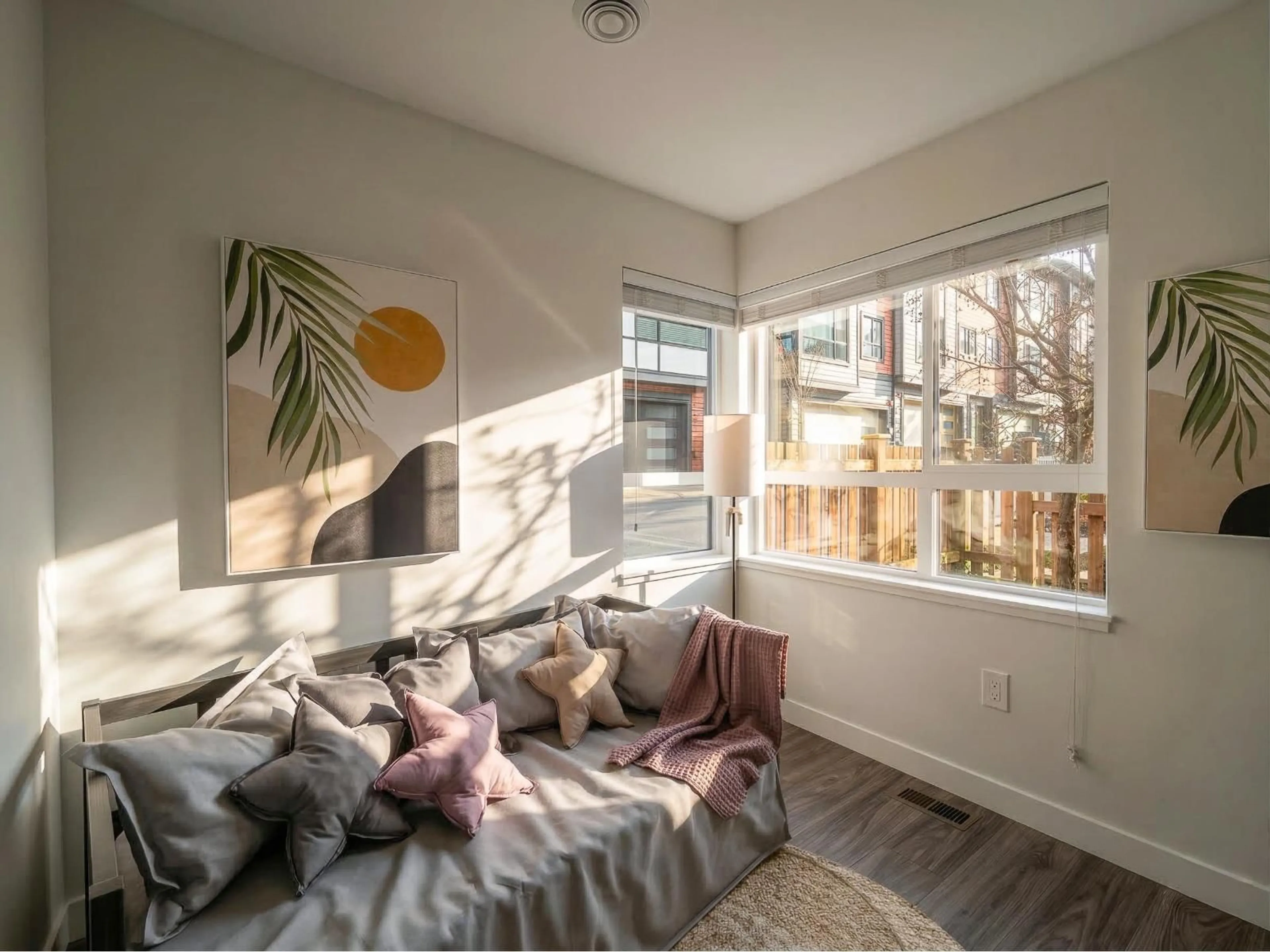 Living room with furniture, unknown for 38 - 20150 81 AVENUE, Langley British Columbia V2Y3L8