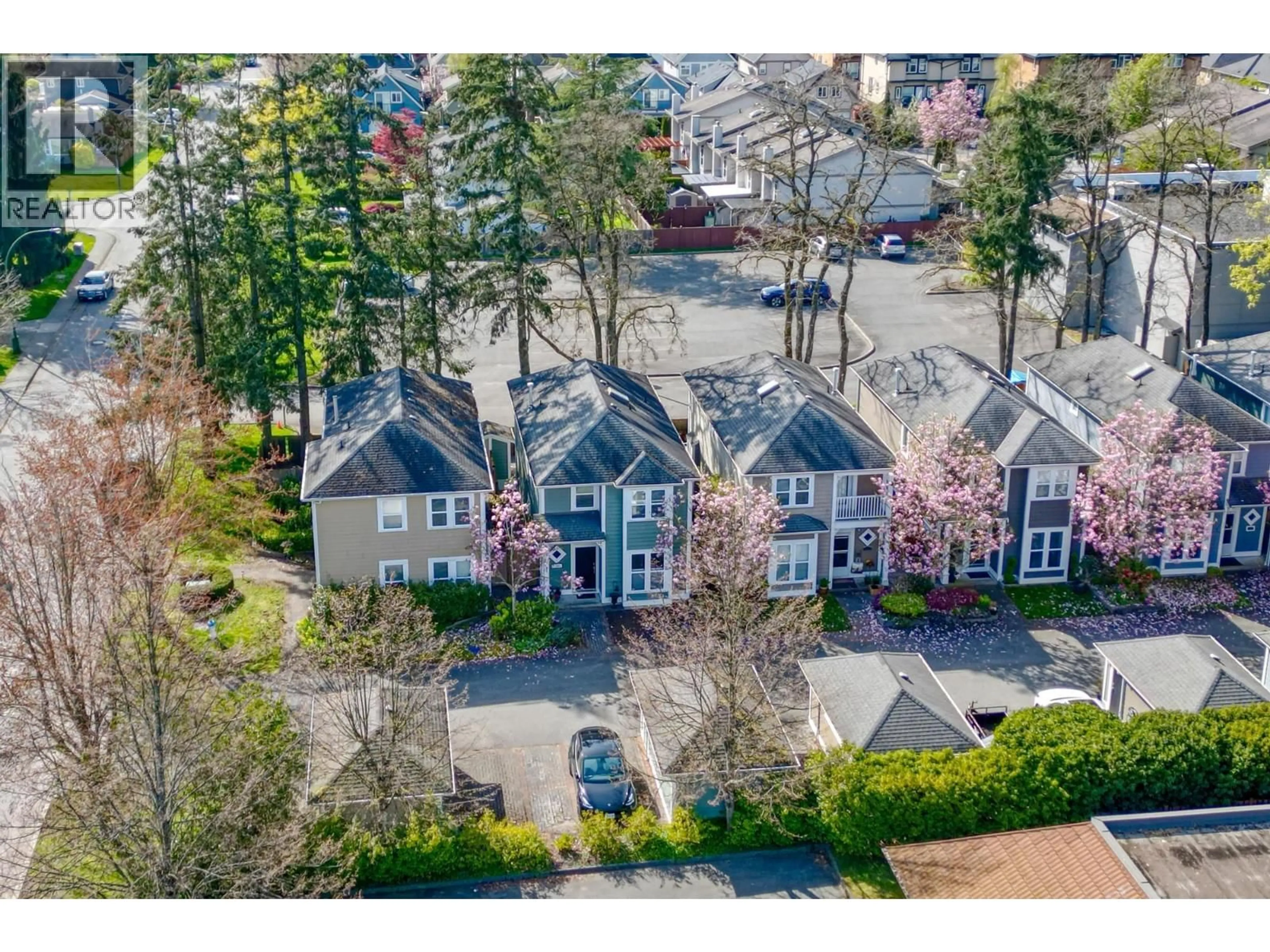 A pic from outside/outdoor area/front of a property/back of a property/a pic from drone, street for 5681 47A AVENUE, Delta British Columbia V4K4B5