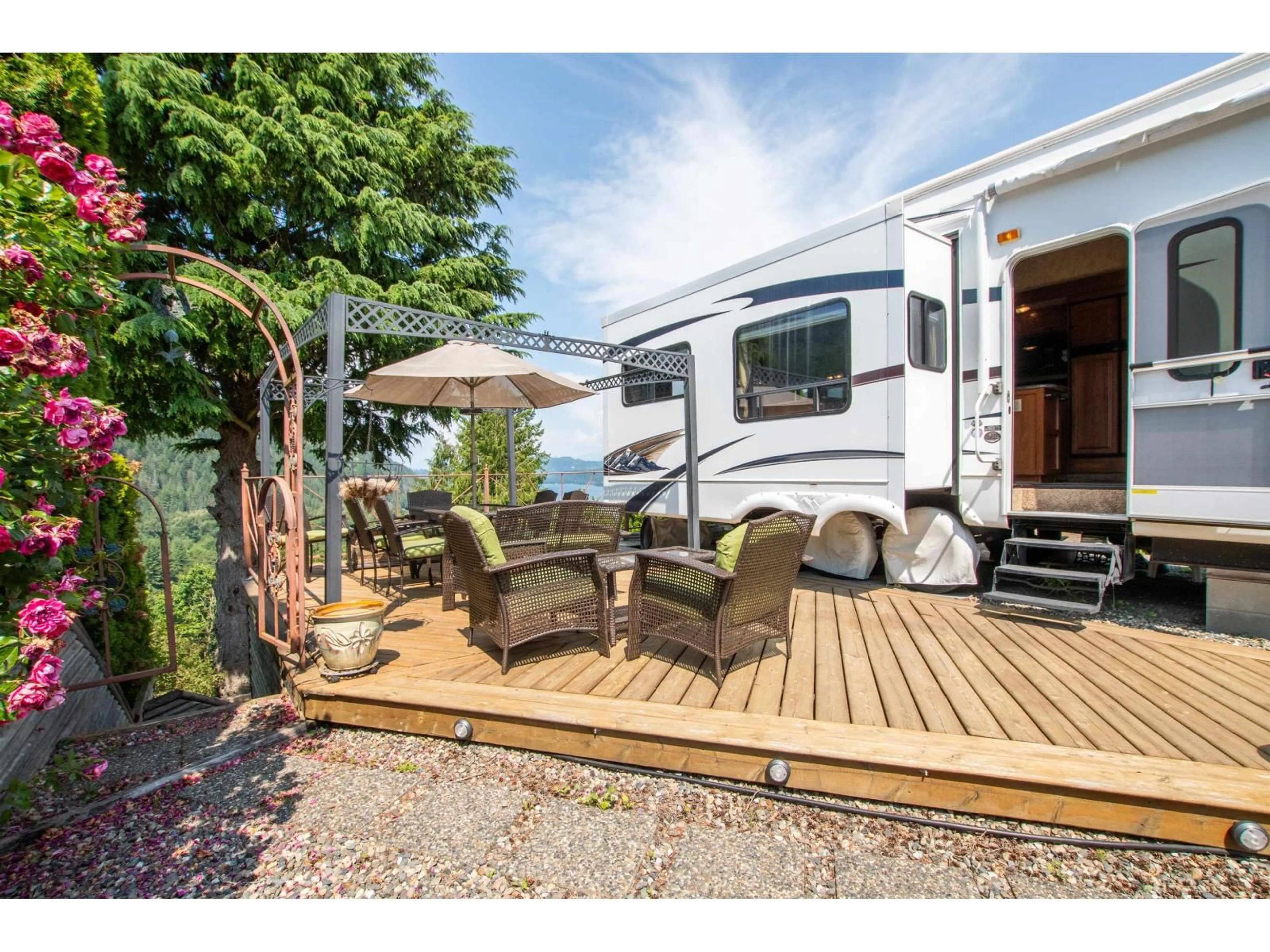 Patio, water/lake/river/ocean view for 164 - 1436 FROST ROAD, Chilliwack British Columbia V2R4X8