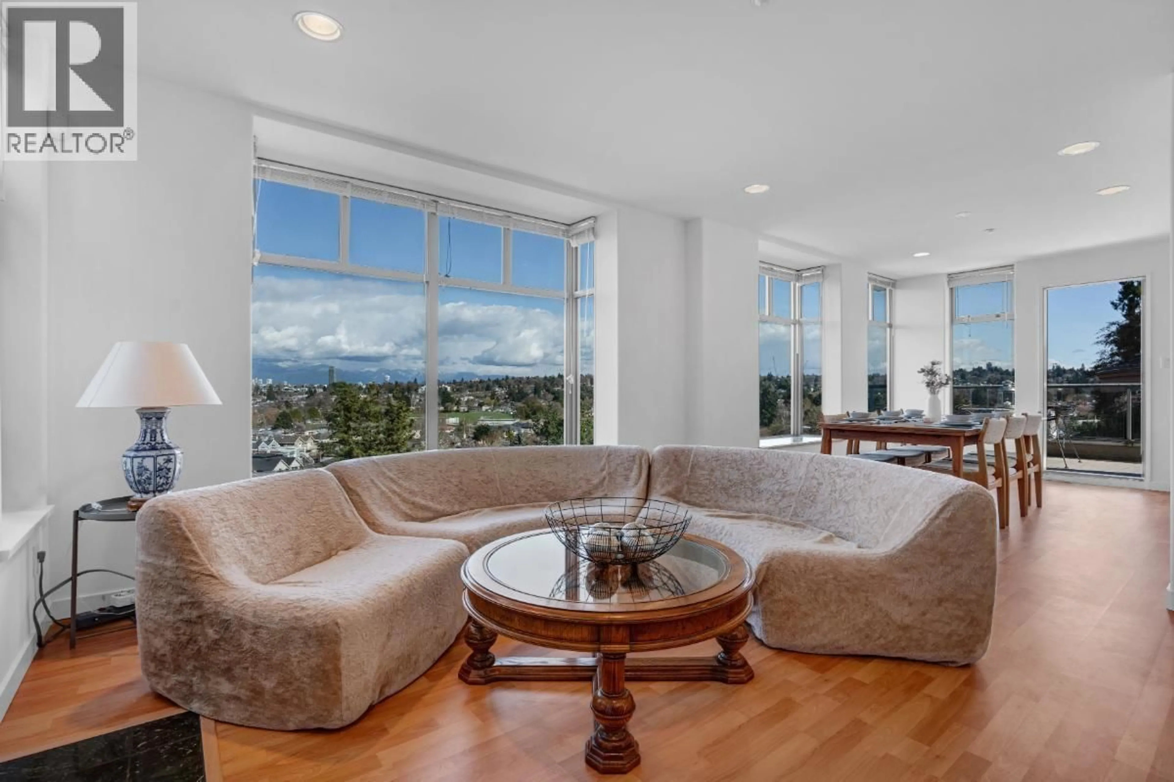 Living room with furniture, unknown for 2856 KING EDWARD AVENUE, Vancouver British Columbia V6L1T9