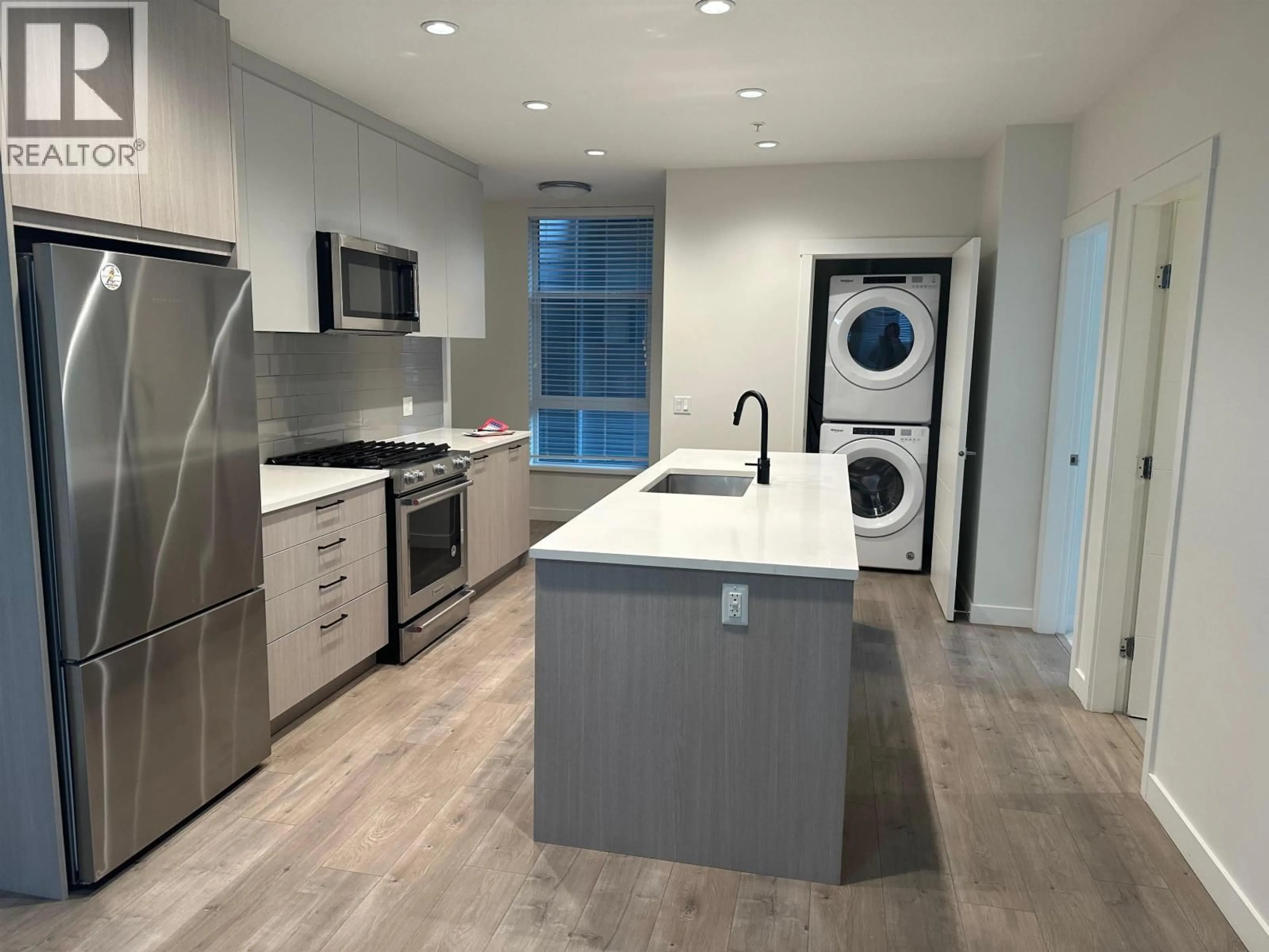 Unknown for 203 - 707 COMO LAKE AVENUE, Coquitlam British Columbia V3J0J5