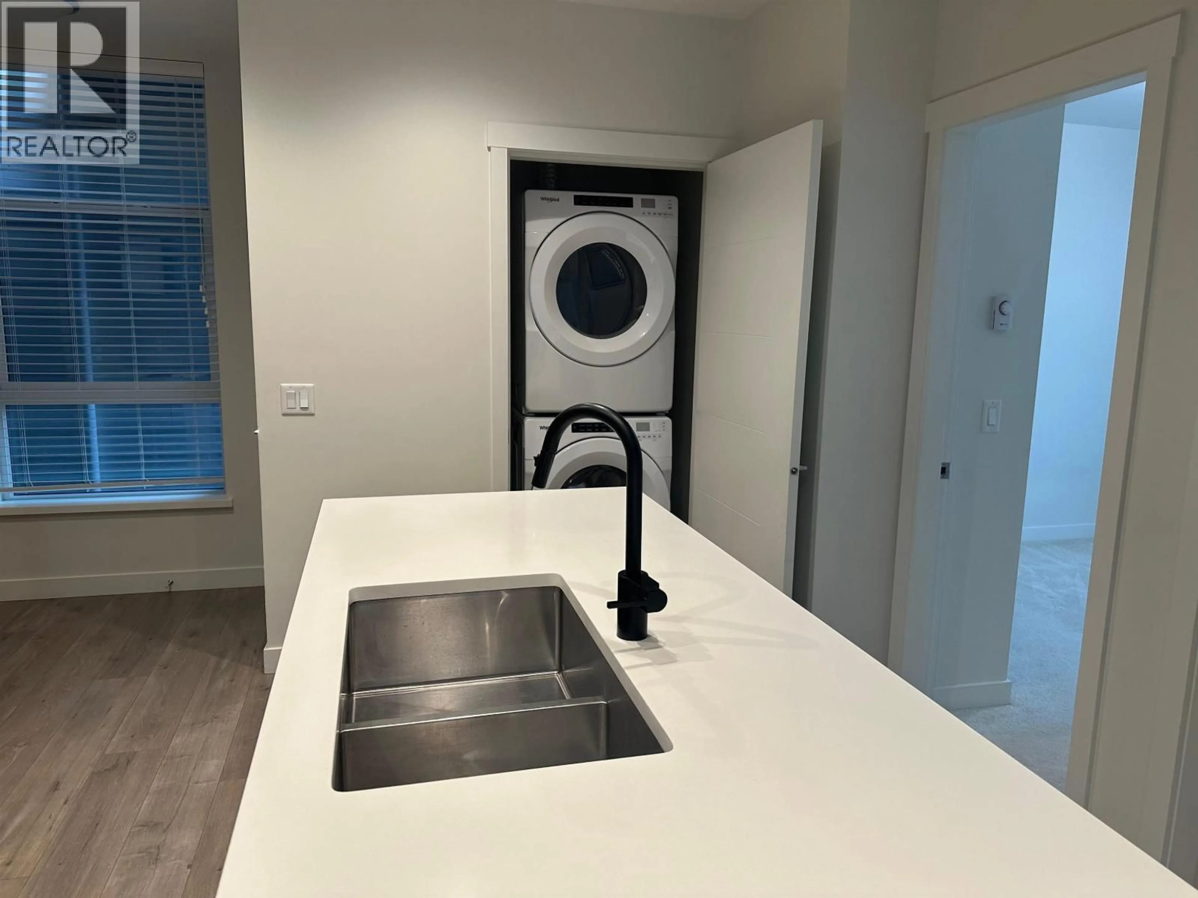 Unknown for 203 - 707 COMO LAKE AVENUE, Coquitlam British Columbia V3J0J5