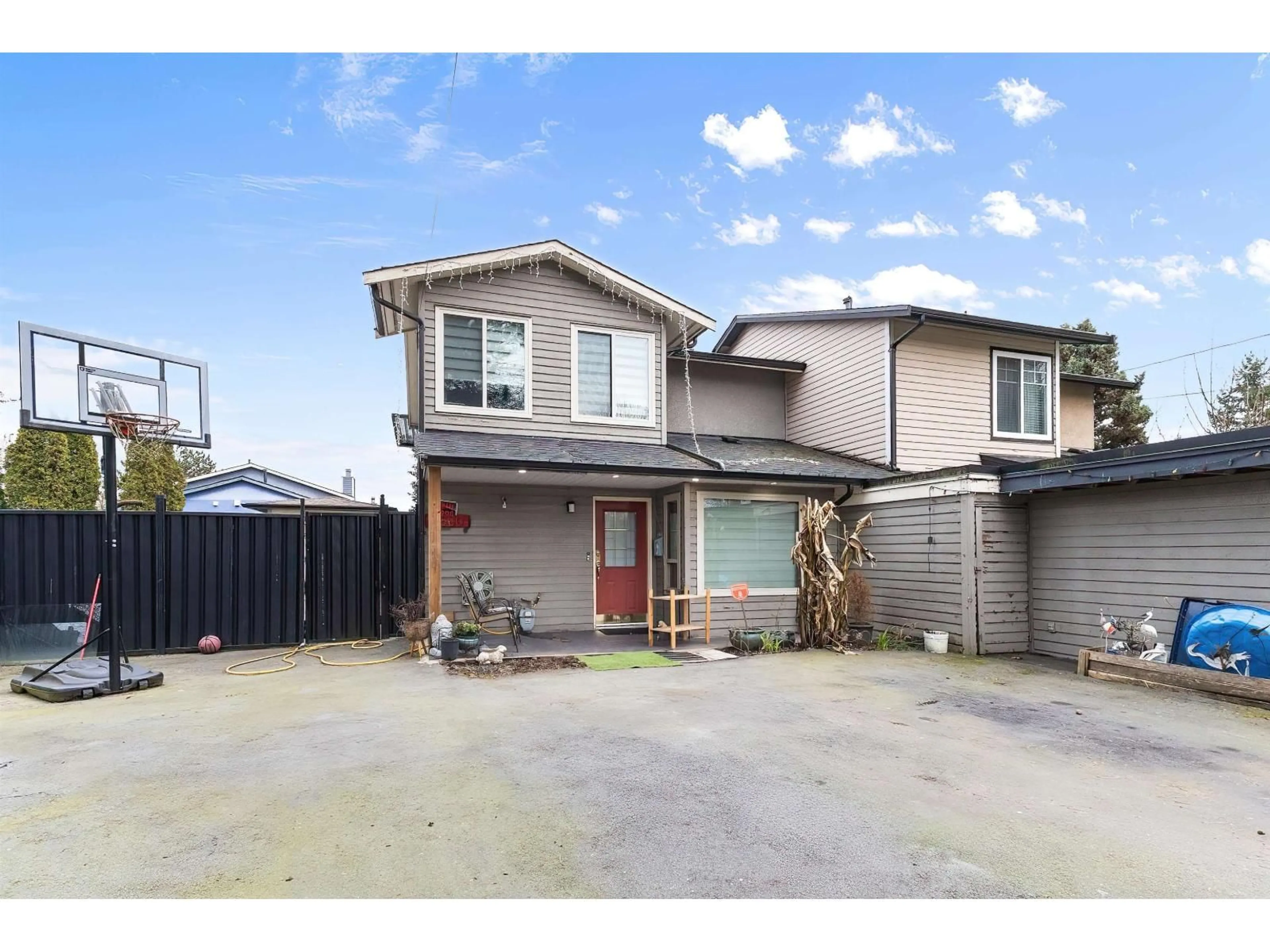 A pic from outside/outdoor area/front of a property/back of a property/a pic from drone, street for 6860 134 STREET, Surrey British Columbia V3W8G7