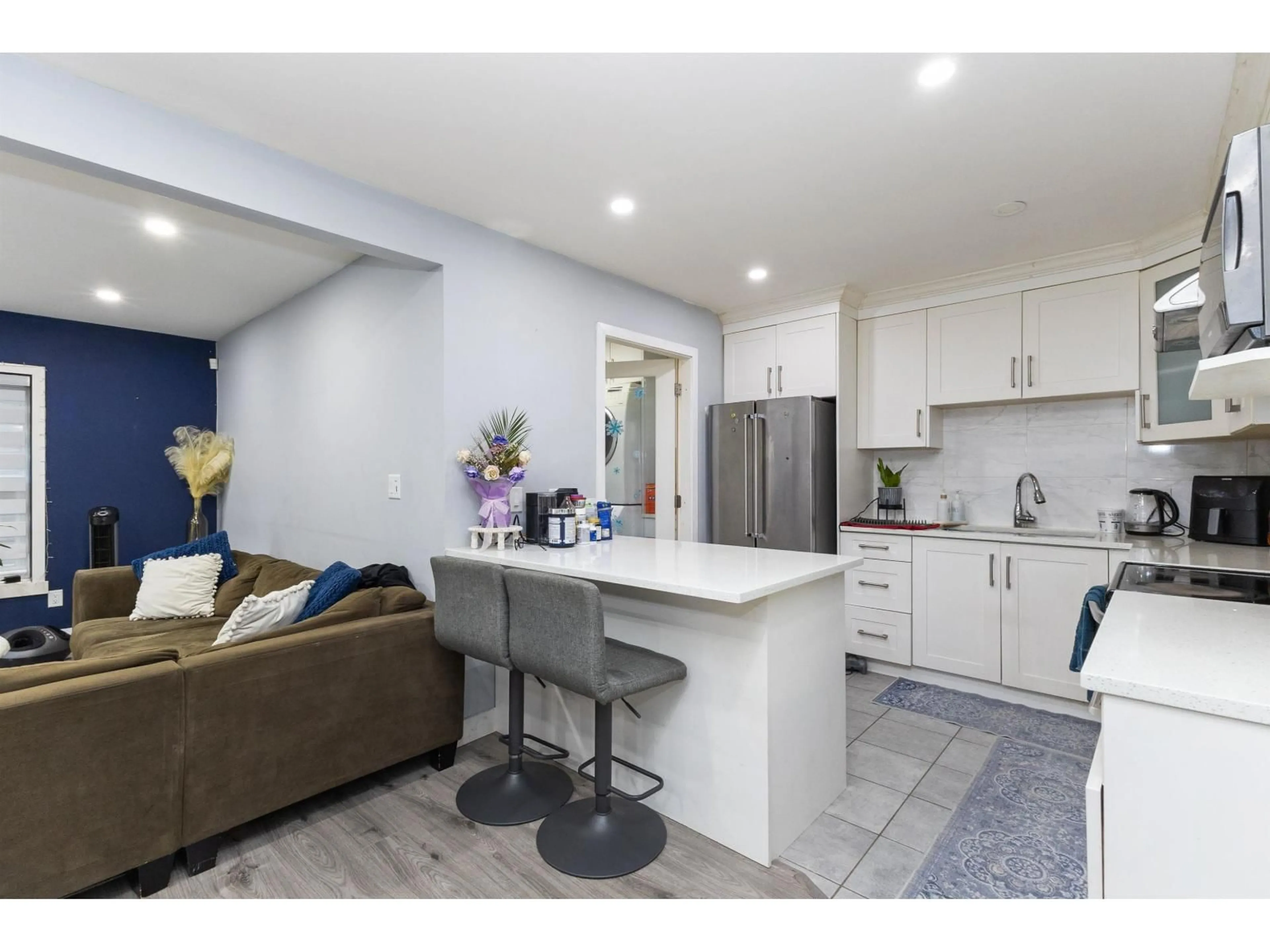 Open concept kitchen, unknown for 6860 134 STREET, Surrey British Columbia V3W8G7