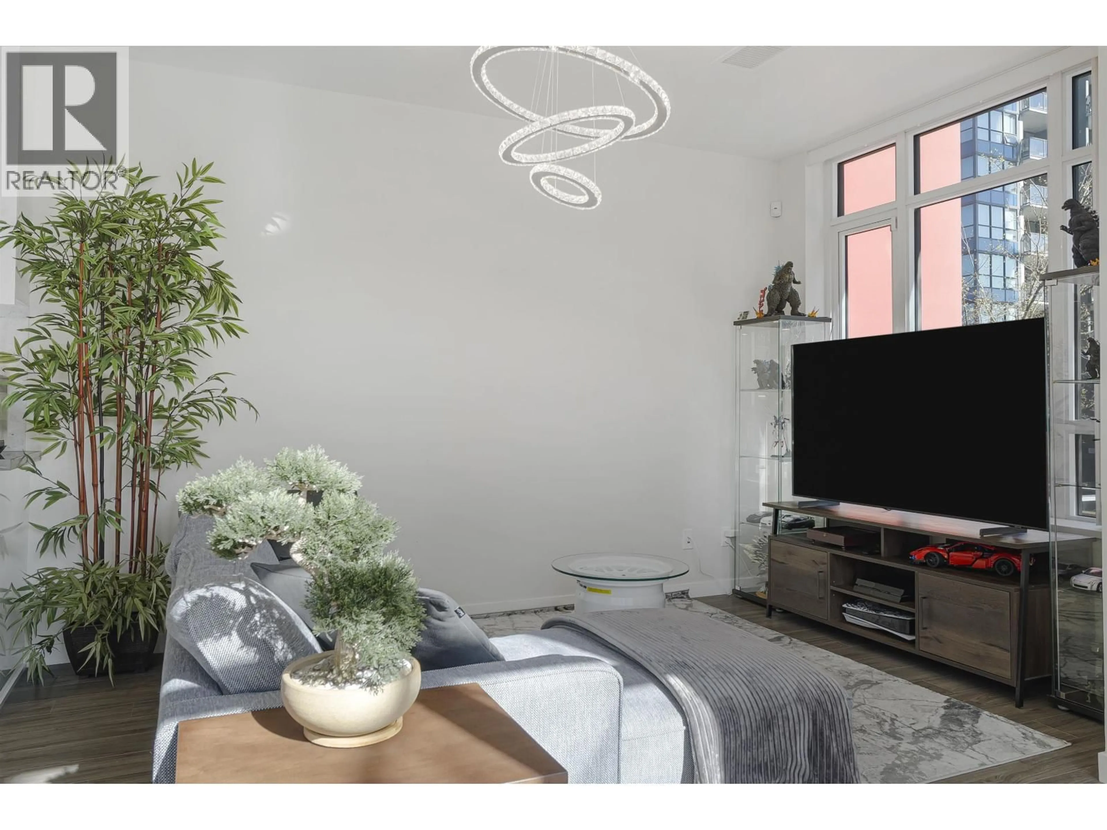 Living room with furniture, unknown for 21 - 7338 GOLLNER AVENUE, Richmond British Columbia V6Y0H8