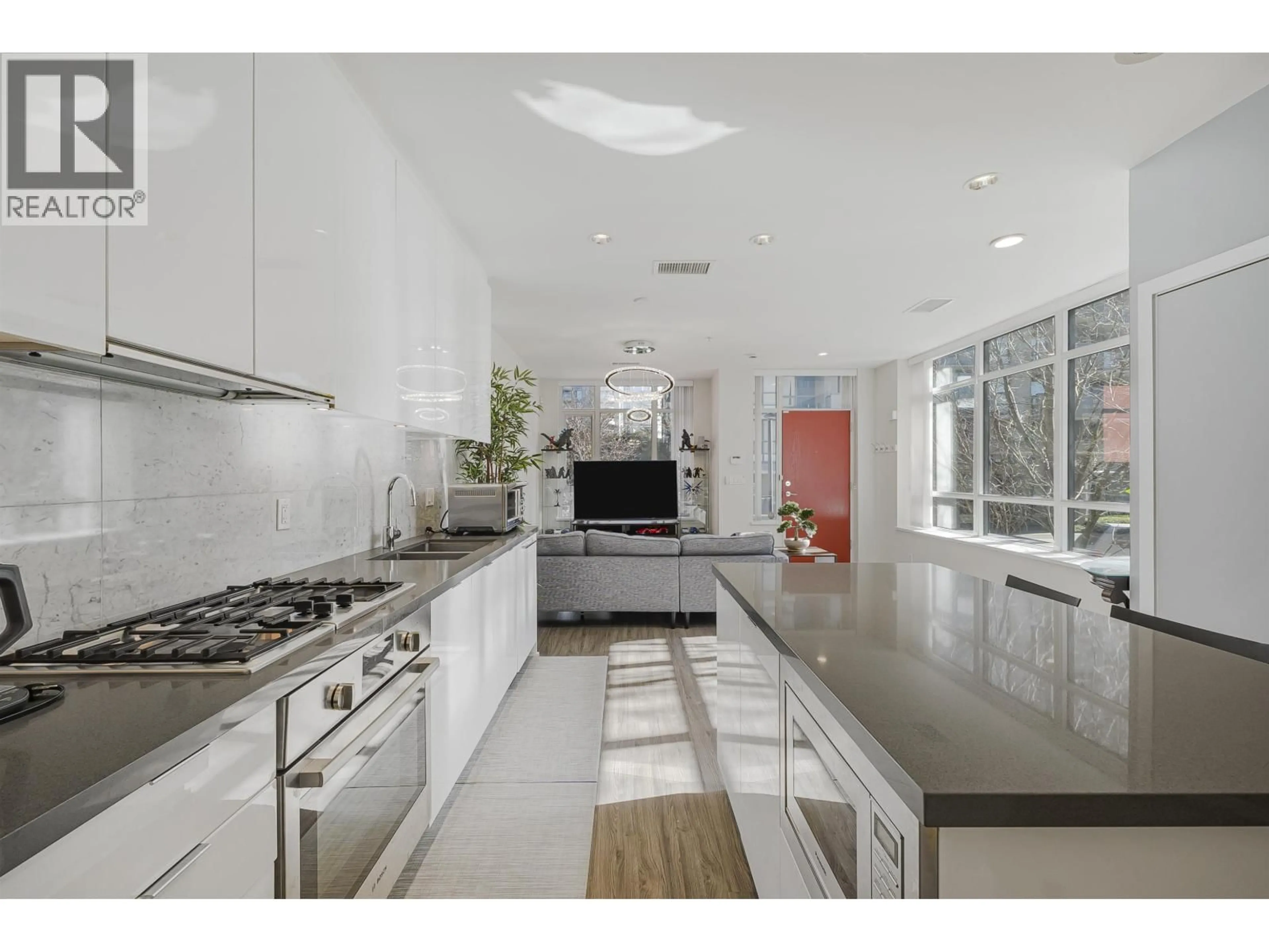 Open concept kitchen, ceramic/tile floor for 21 - 7338 GOLLNER AVENUE, Richmond British Columbia V6Y0H8