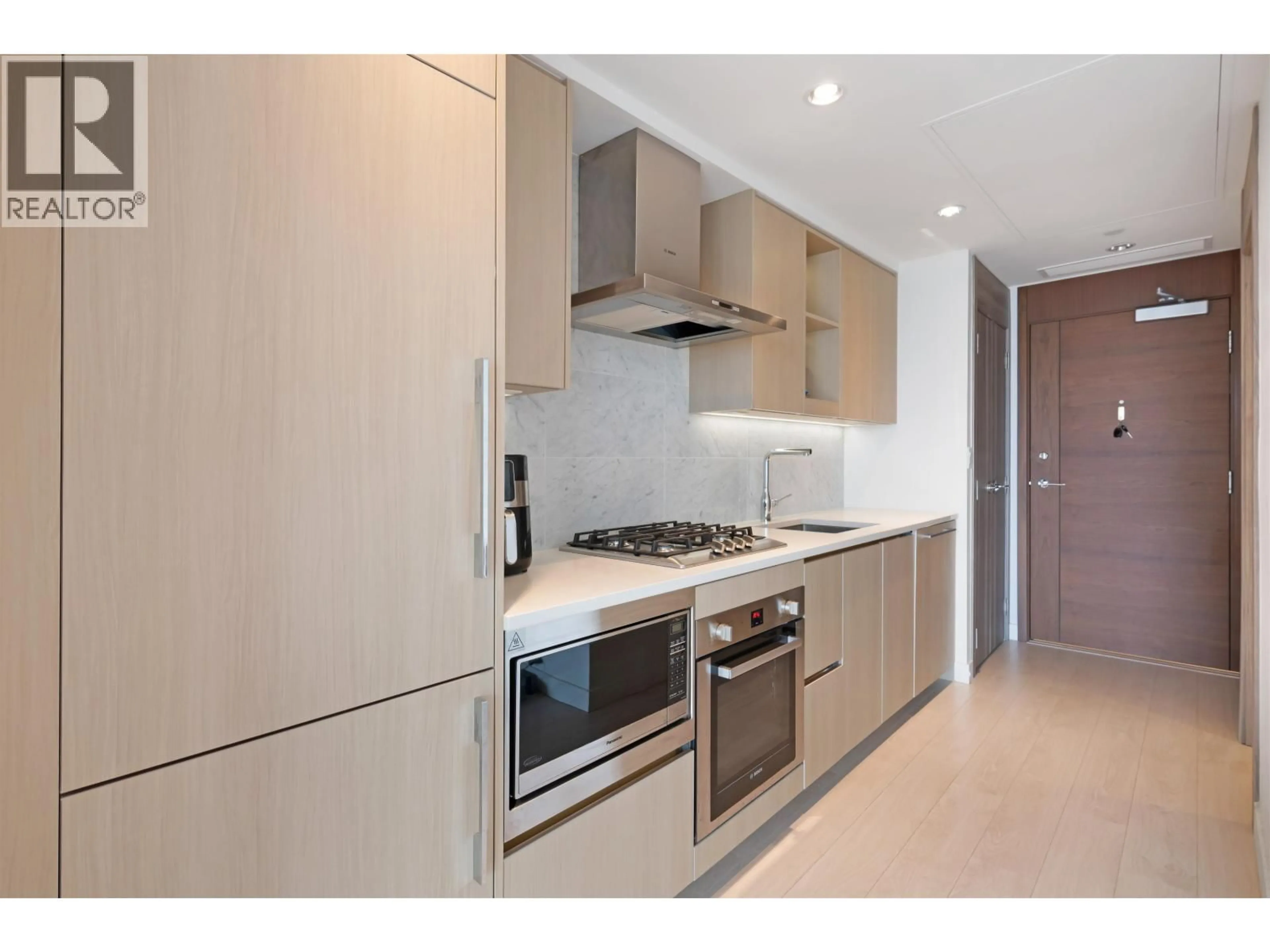 Standard kitchen, unknown for 2010 - 4730 LOUGHEED HIGHWAY, Burnaby British Columbia V5C0M9