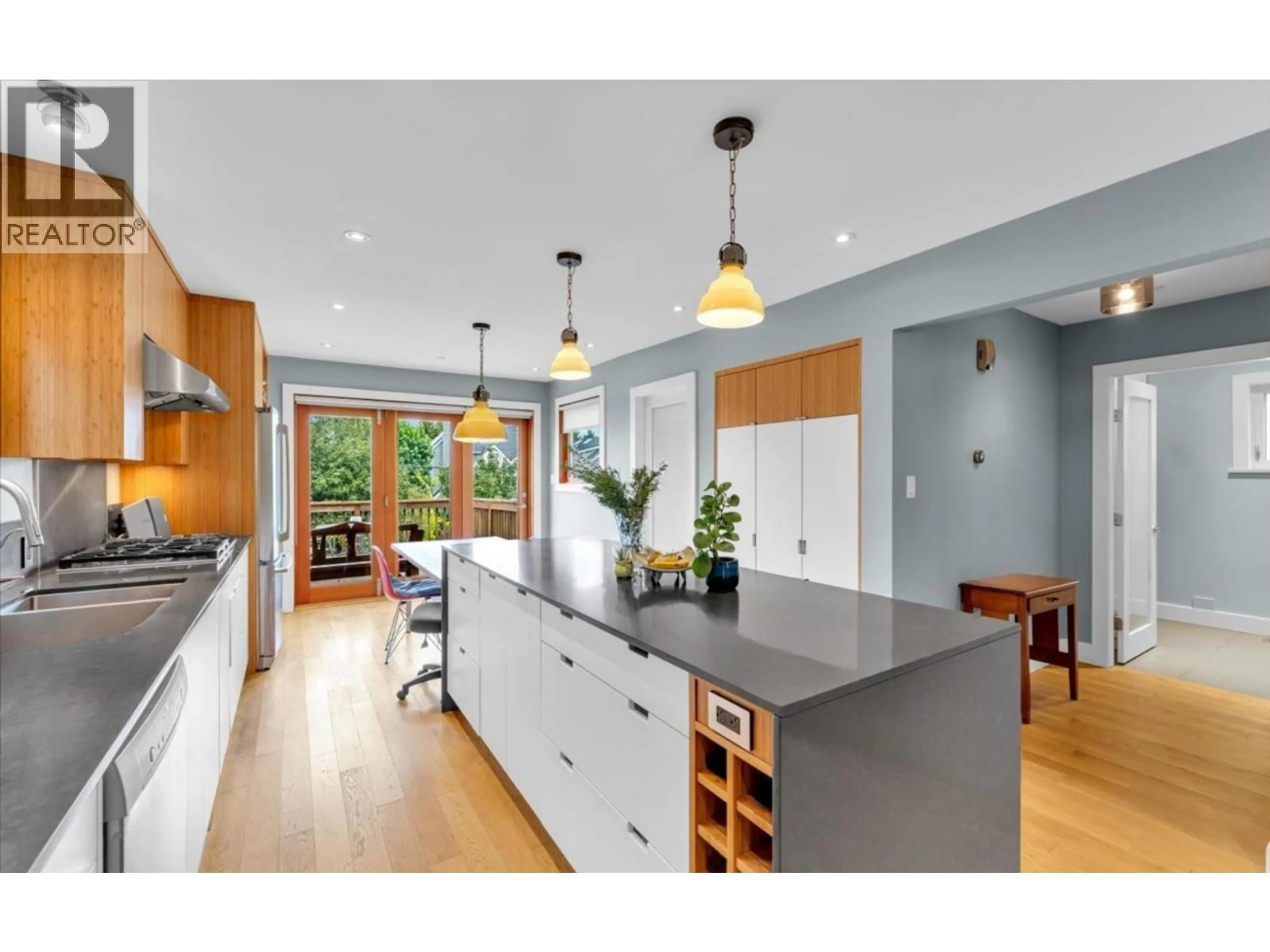 Open concept kitchen, unknown for 57 17TH AVENUE, Vancouver British Columbia V5Y1Z5