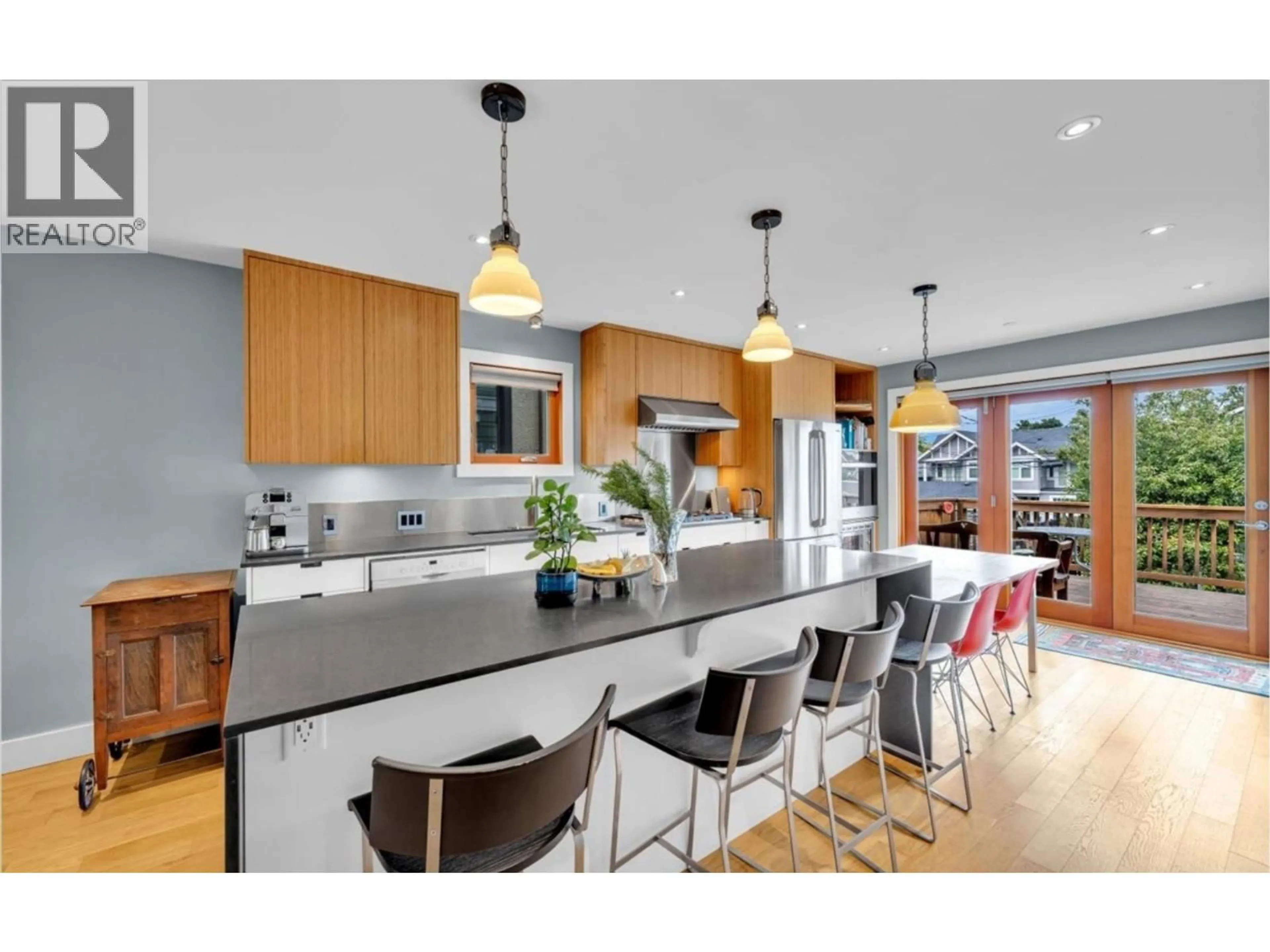 Contemporary kitchen, unknown for 57 17TH AVENUE, Vancouver British Columbia V5Y1Z5