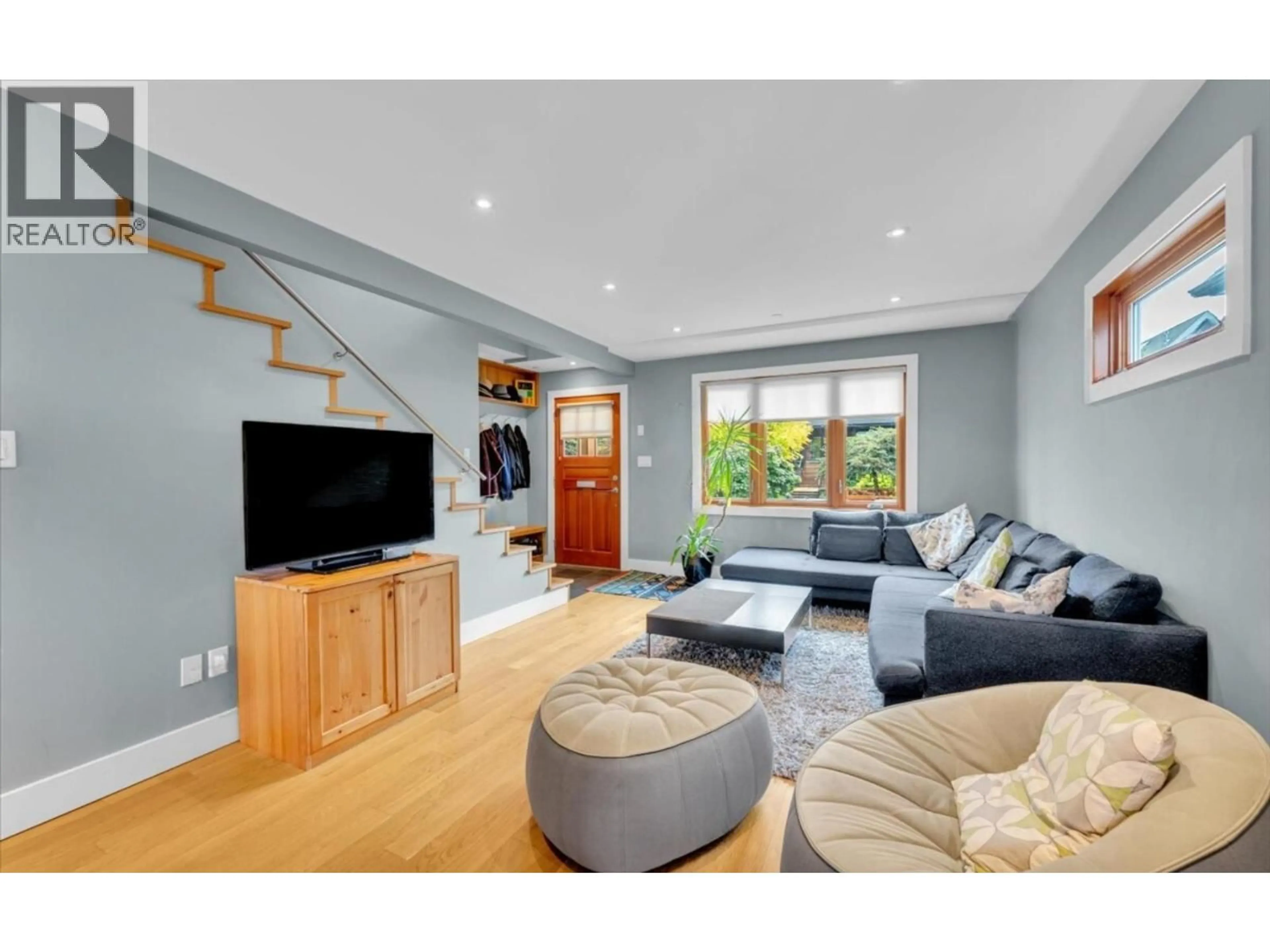 Living room with furniture, unknown for 57 17TH AVENUE, Vancouver British Columbia V5Y1Z5