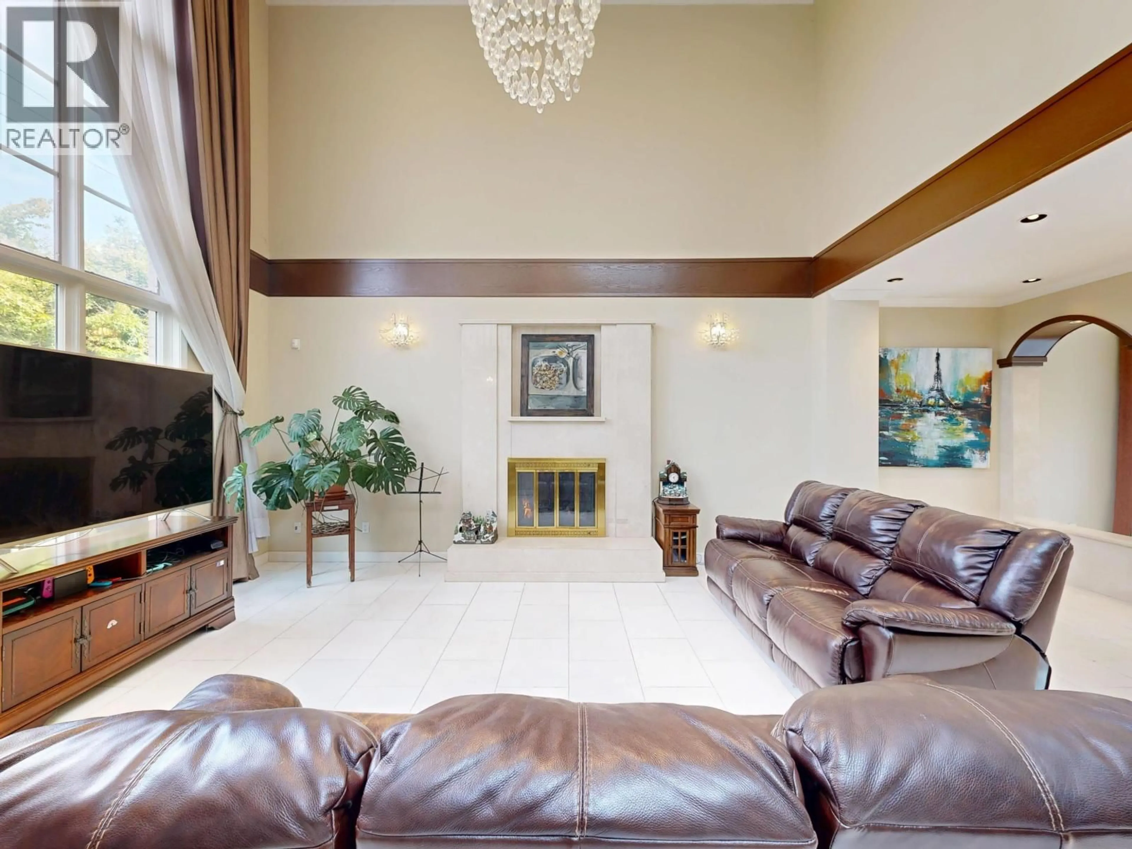 Living room with furniture, ceramic/tile floor for 1510 33RD AVENUE, Vancouver British Columbia V6M1A7