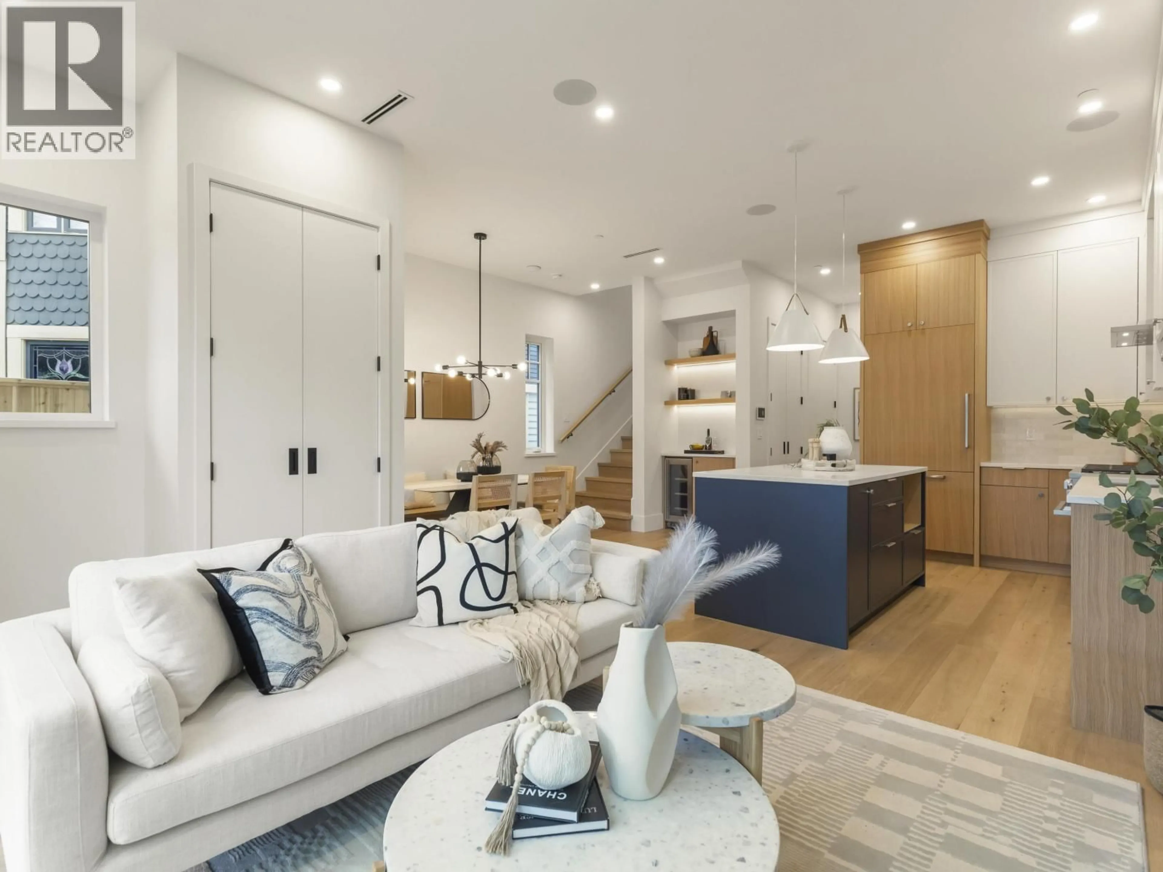 Living room with furniture, unknown for 1 - 3919 18TH AVENUE, Vancouver British Columbia V6S1B6