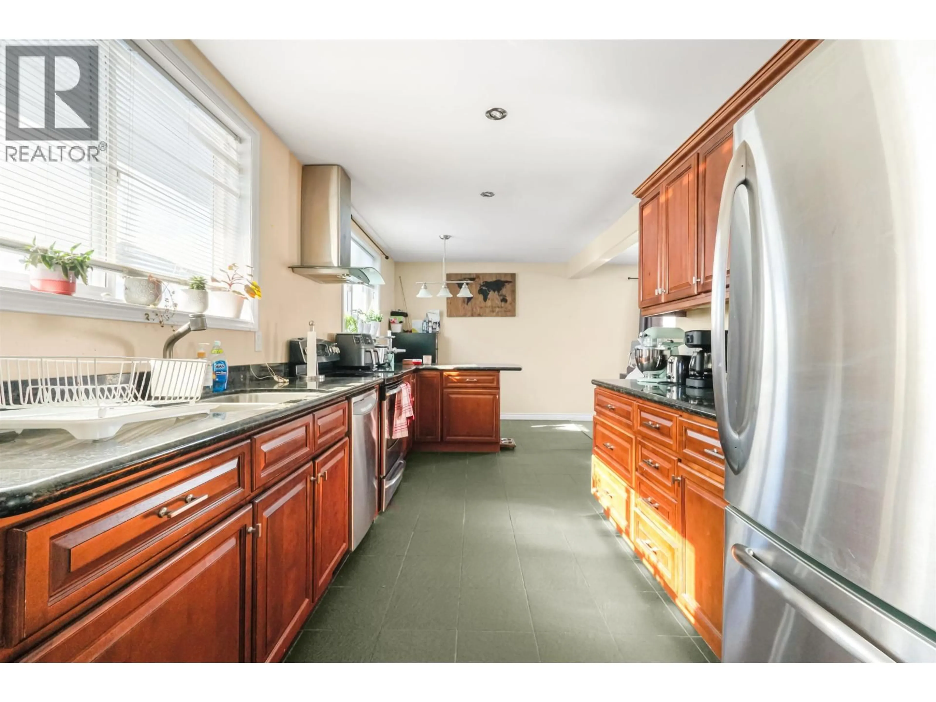 Standard kitchen, unknown for 11 SWALLOW STREET, Kitimat British Columbia V8C1K6