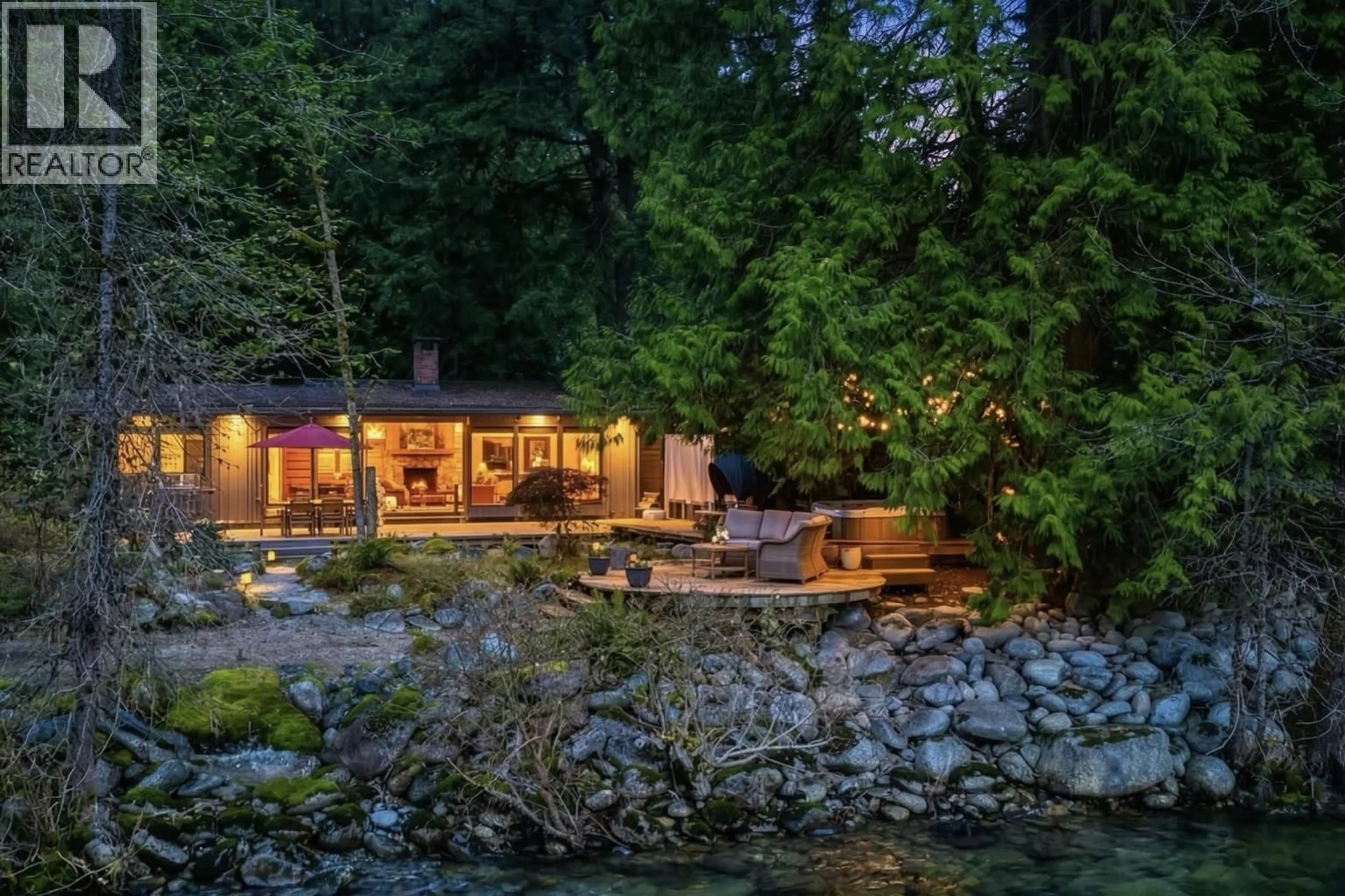 Patio, water/lake/river/ocean view for 808 SEYMOUR BOULEVARD, North Vancouver British Columbia V7J2J6