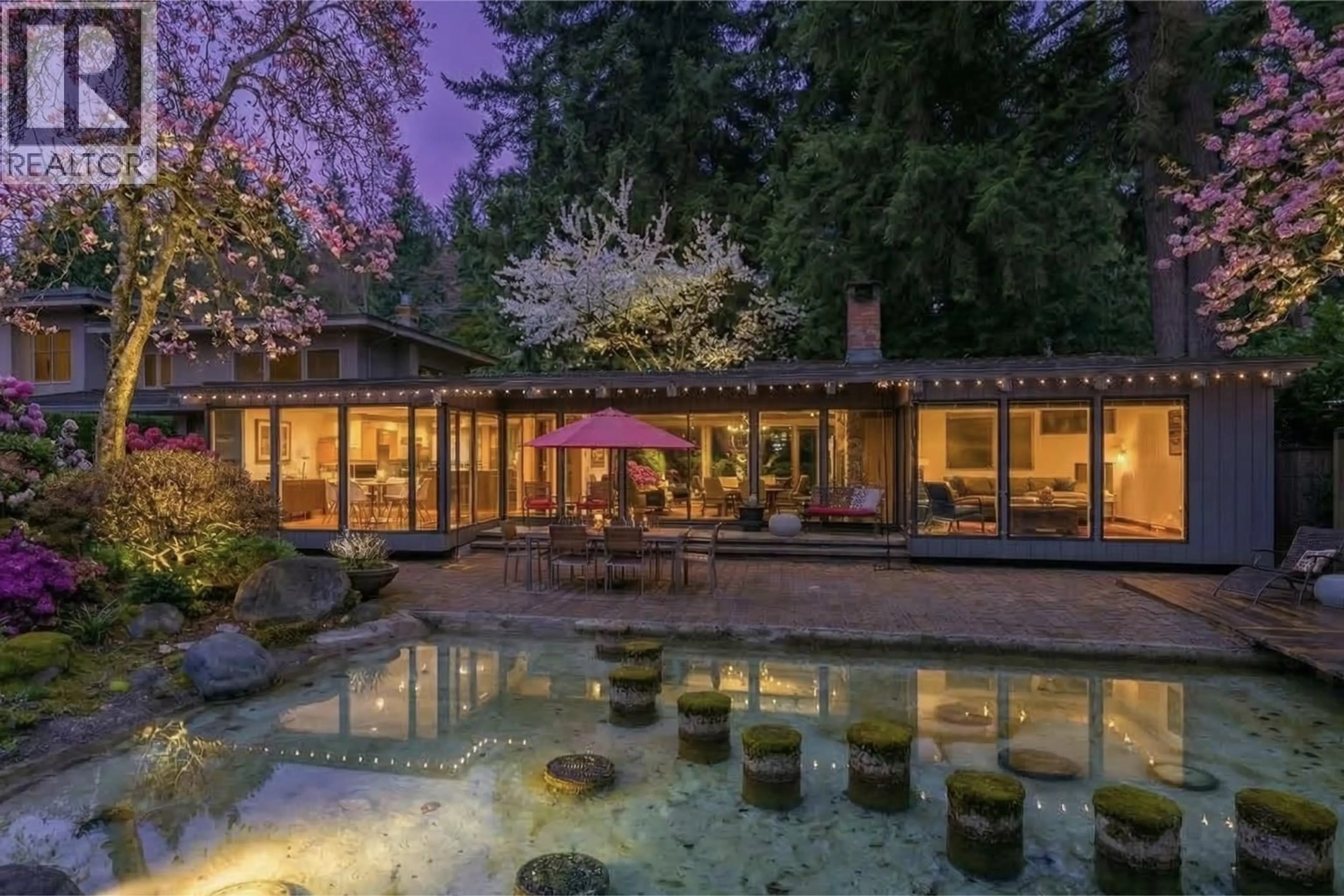 Patio, water/lake/river/ocean view for 808 SEYMOUR BOULEVARD, North Vancouver British Columbia V7J2J6