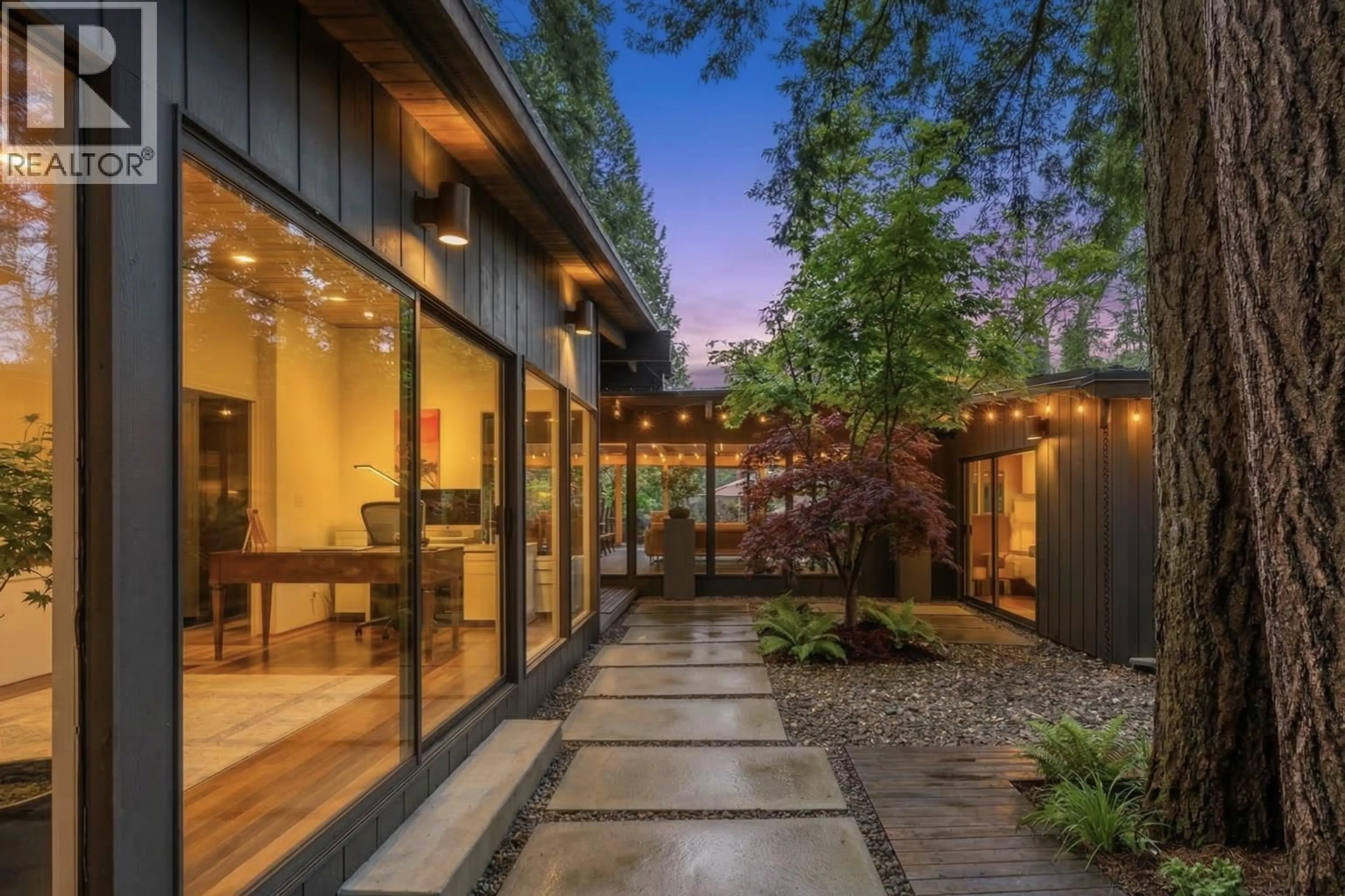 Patio, street for 808 SEYMOUR BOULEVARD, North Vancouver British Columbia V7J2J6