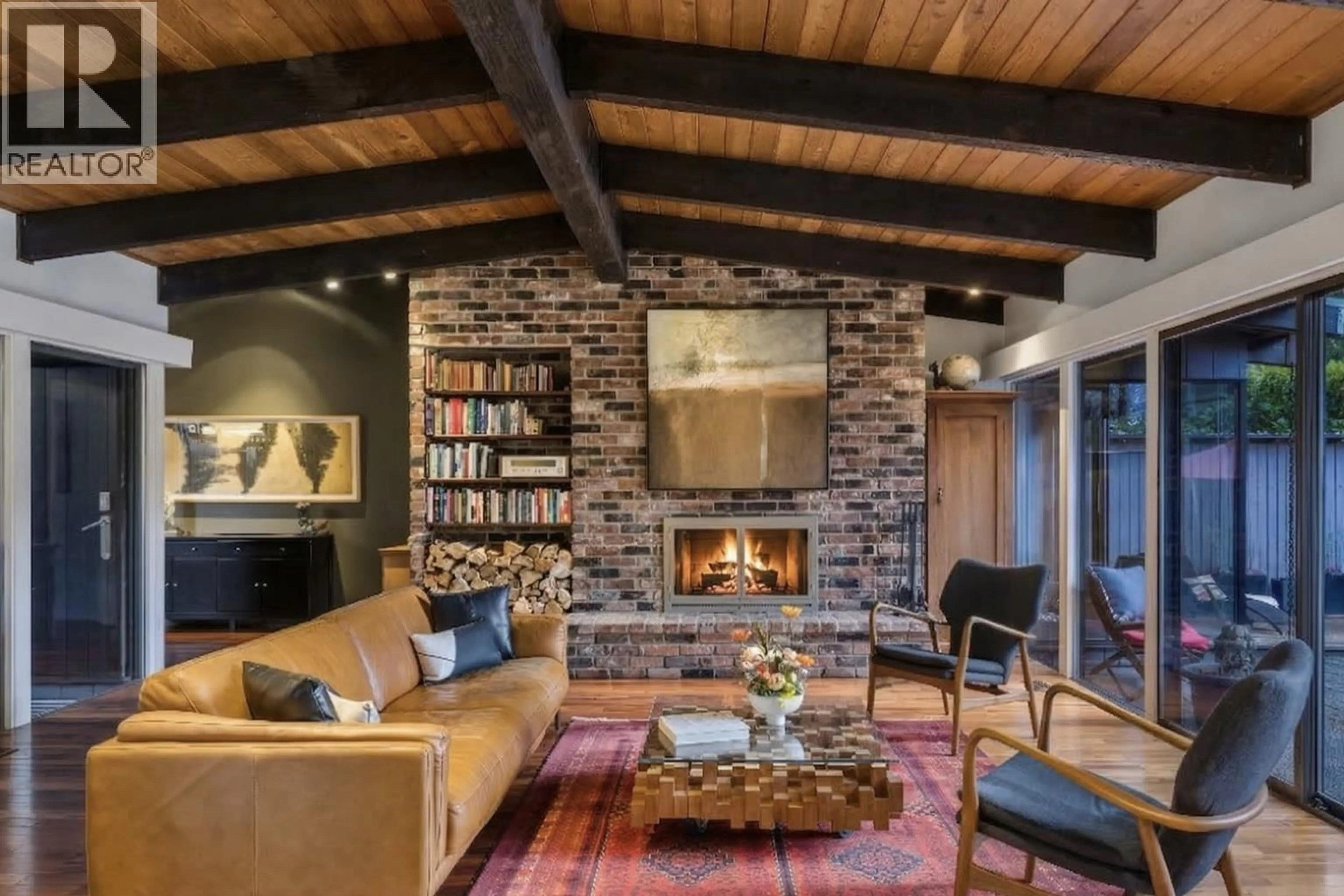 Living room with furniture, unknown for 808 SEYMOUR BOULEVARD, North Vancouver British Columbia V7J2J6