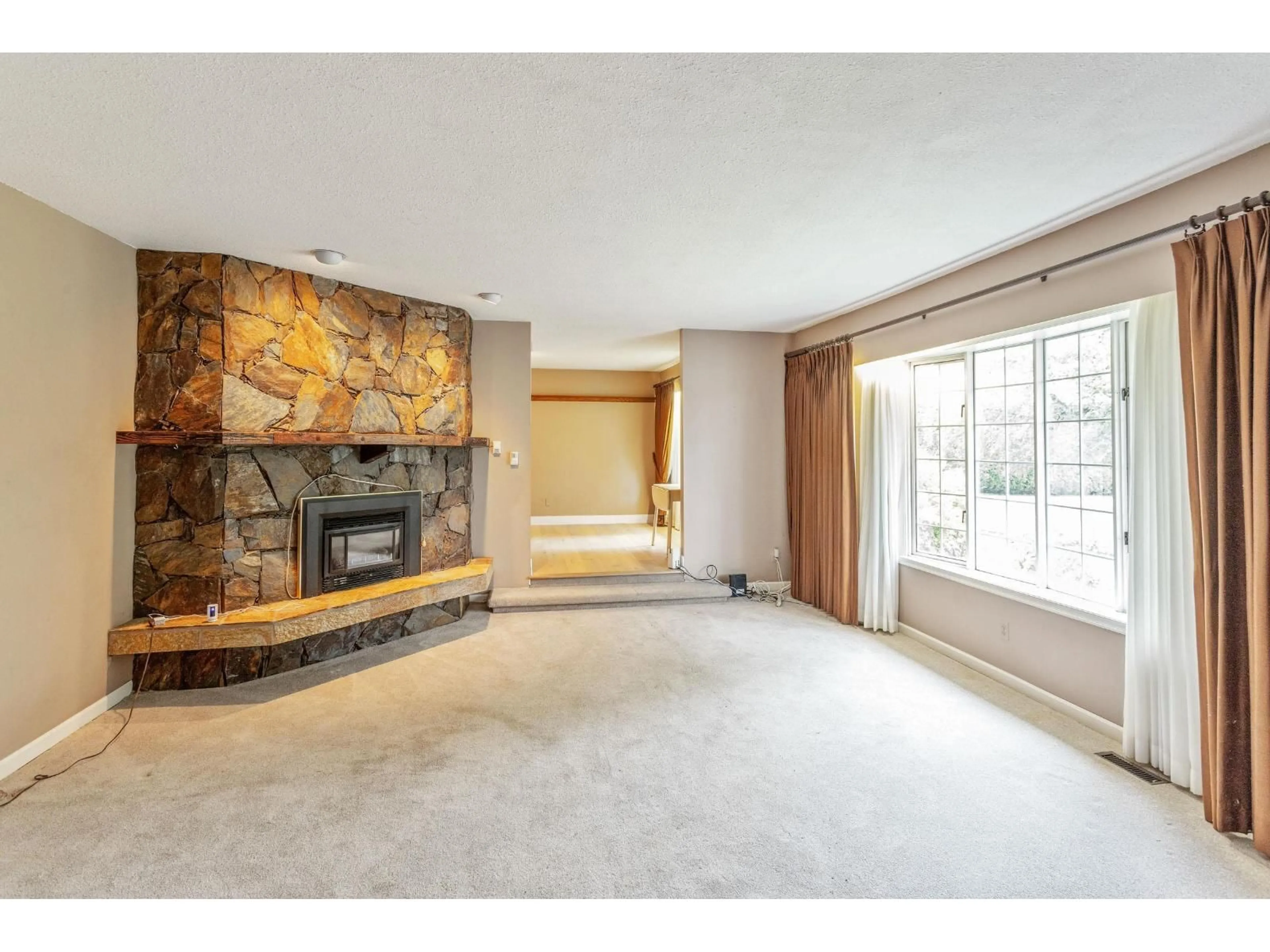 Unknown for 7081 197B STREET, Langley British Columbia V2Y1R5