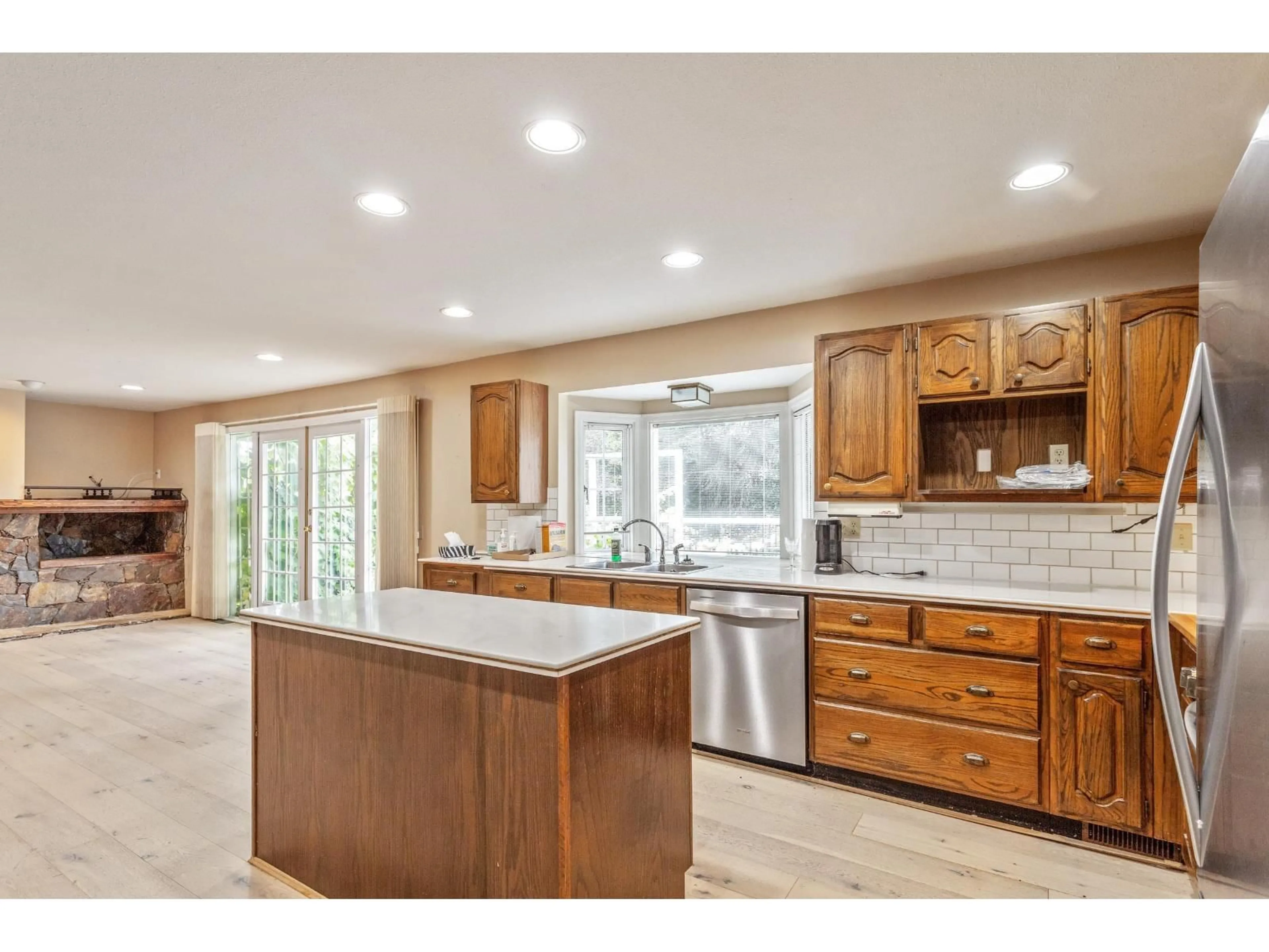 Open concept kitchen, unknown for 7081 197B STREET, Langley British Columbia V2Y1R5