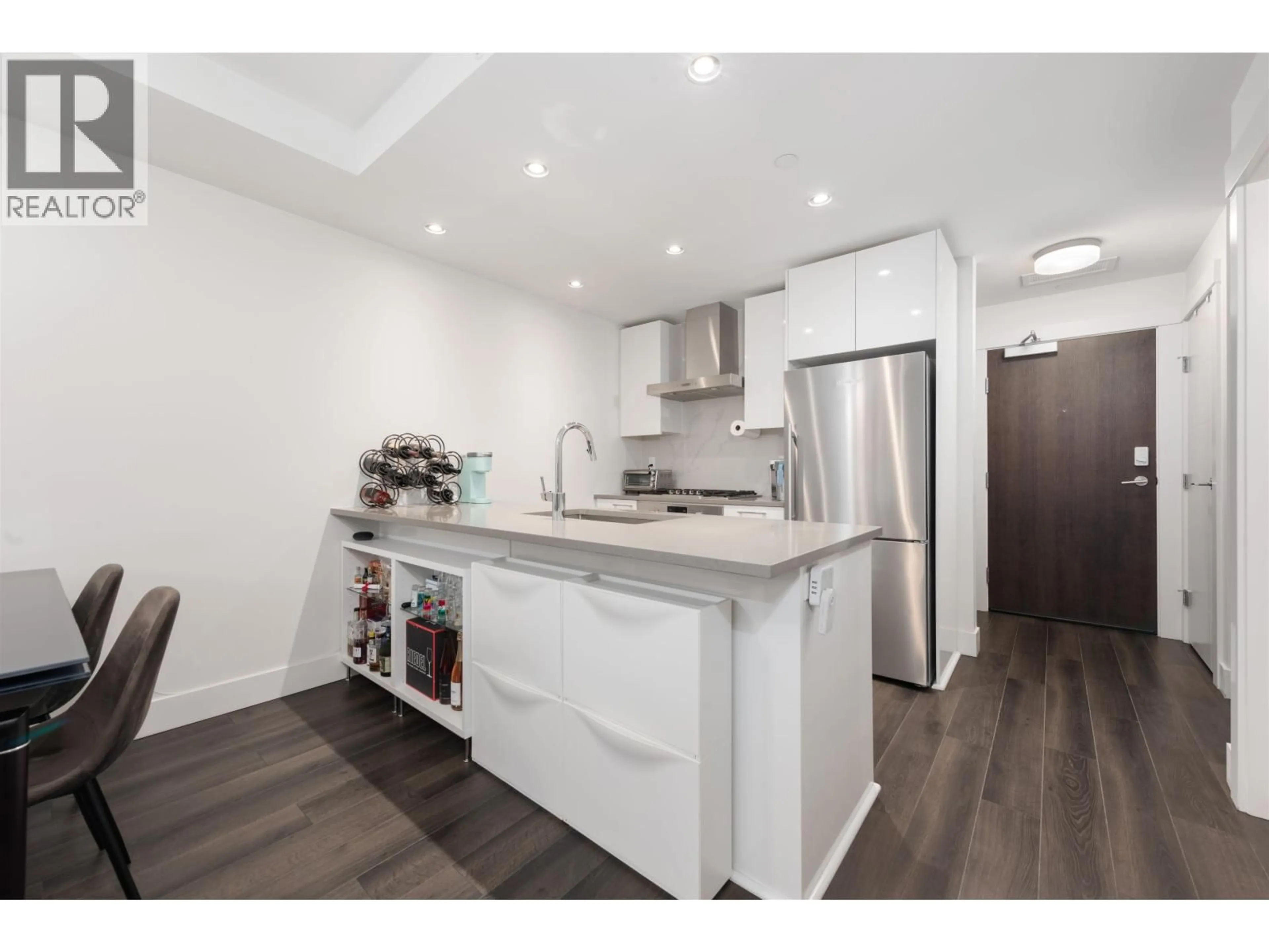 Open concept kitchen, unknown for 507 - 10780 NO. 5 ROAD, Richmond British Columbia V6W0B8