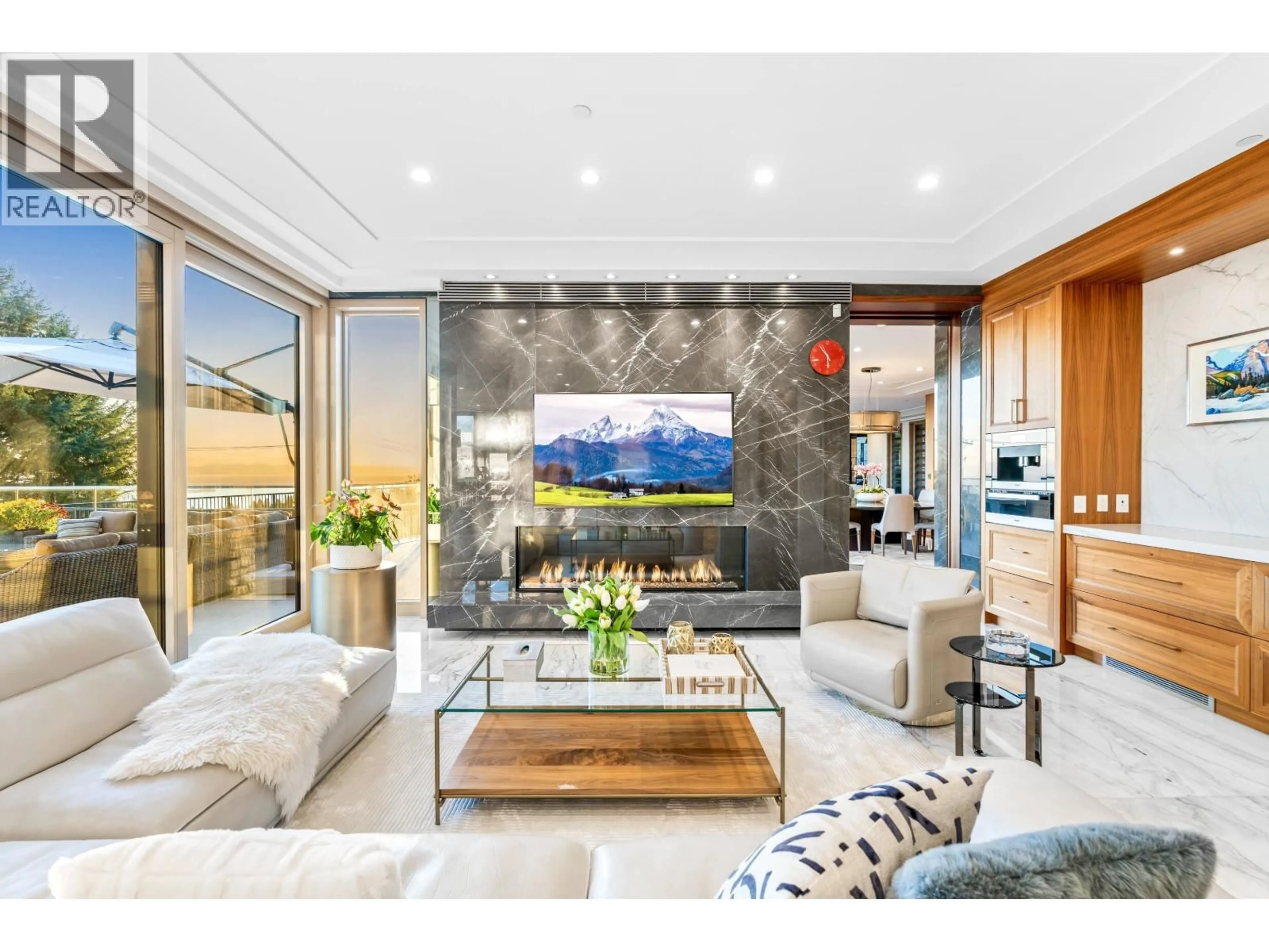 Living room with furniture, unknown for 1036 EYREMOUNT DRIVE, West Vancouver British Columbia V7S2B3