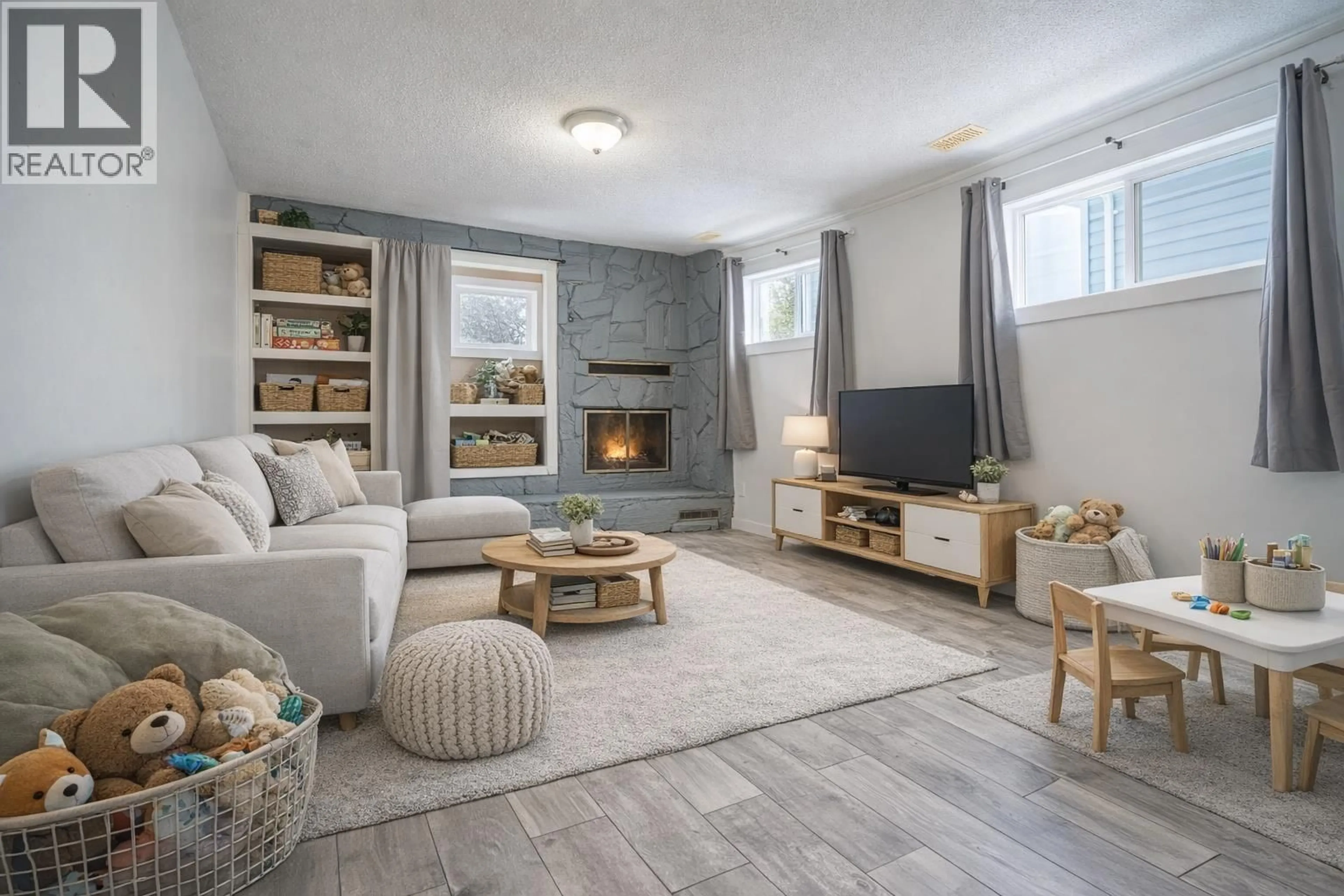 Living room with furniture, unknown for 4448 1ST AVENUE, Prince George British Columbia V2M1C8