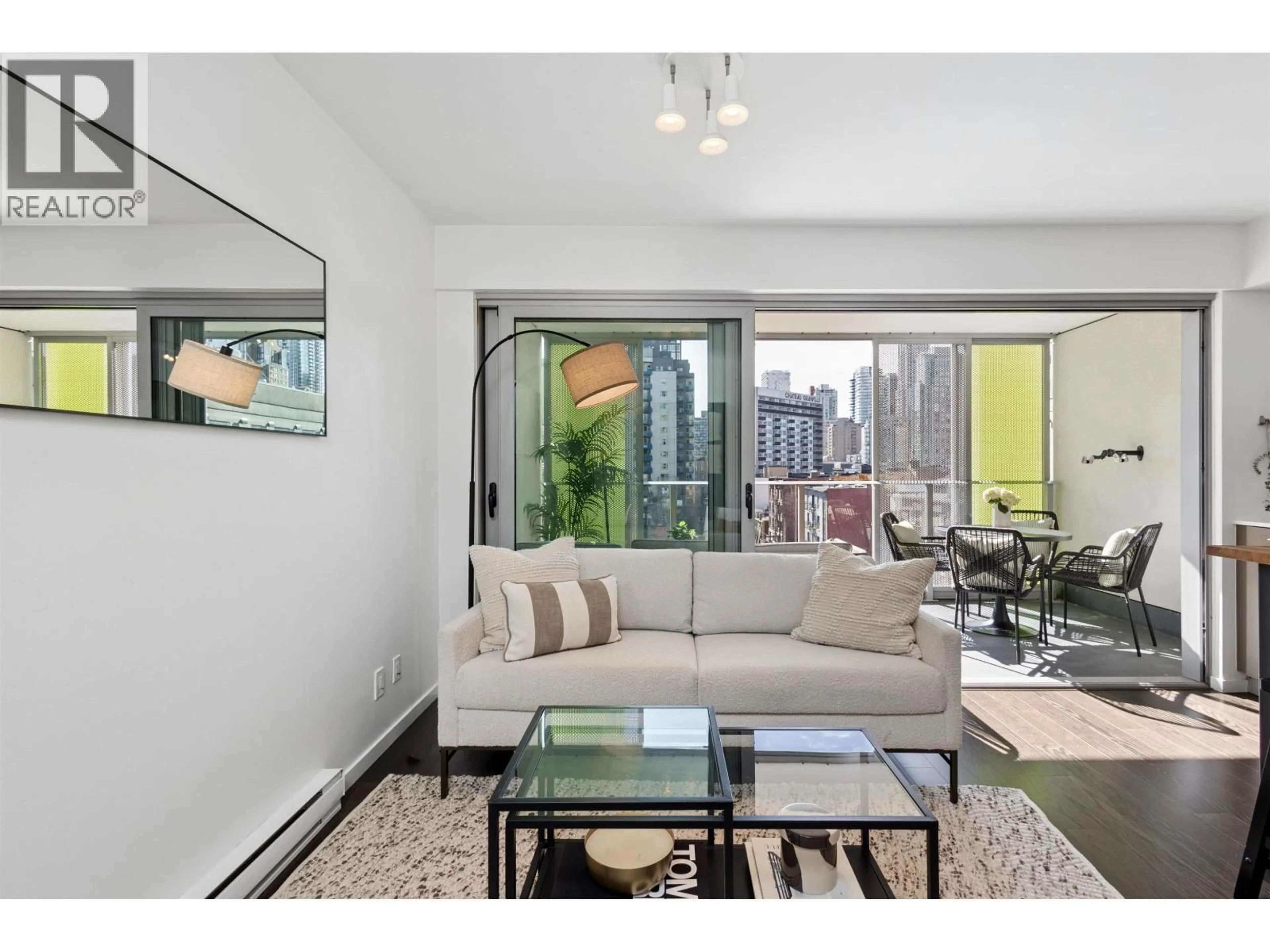 Living room with furniture, unknown for 806 - 999 SEYMOUR STREET, Vancouver British Columbia V6B0M5