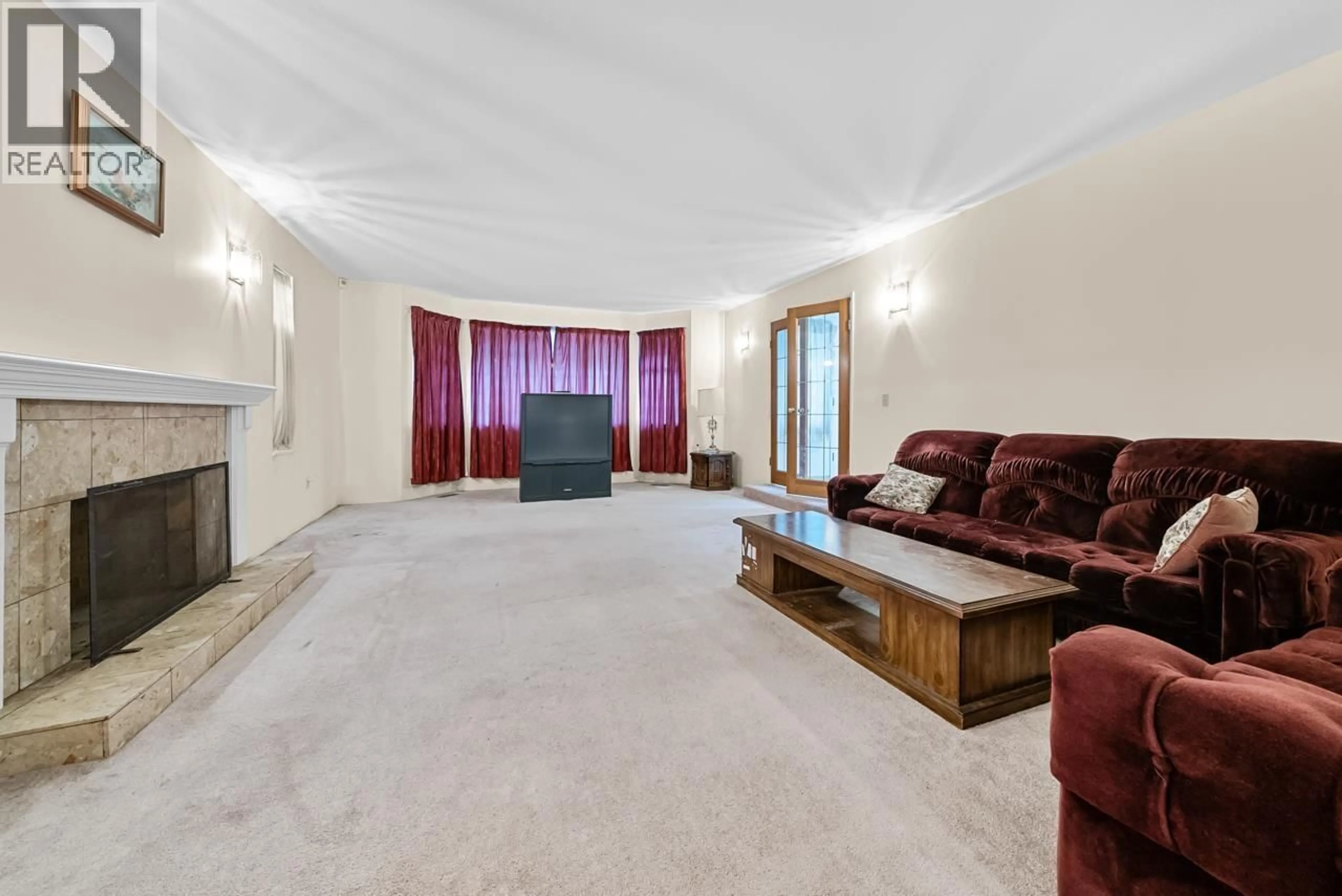 Living room with furniture, unknown for 8020 GENERAL CURRIE ROAD, Richmond British Columbia V6Y1M1