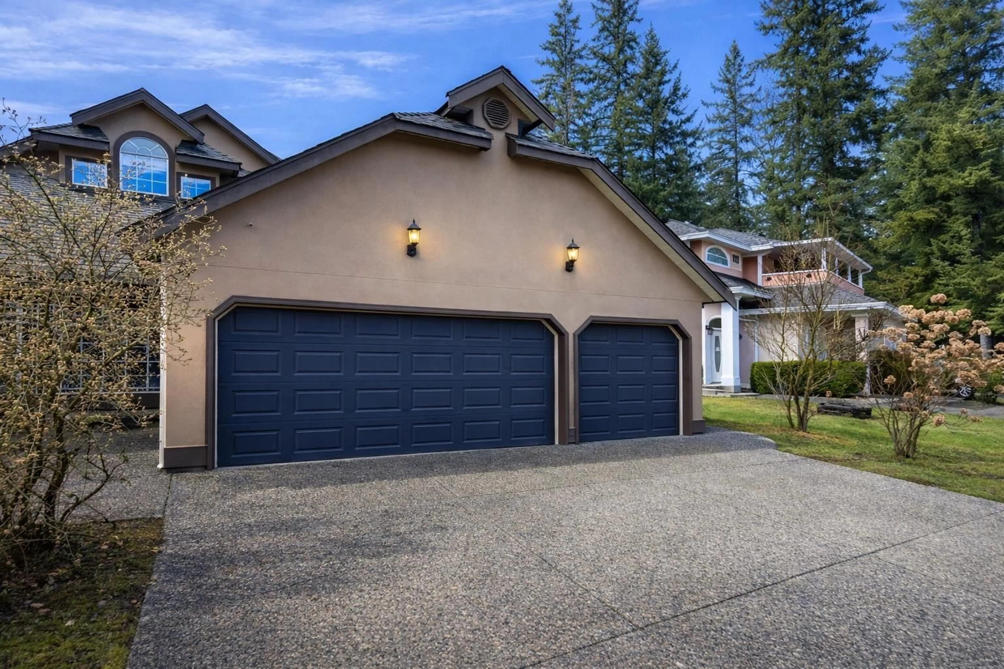 Indoor garage for 10875 163 STREET, Surrey British Columbia V4N1N8