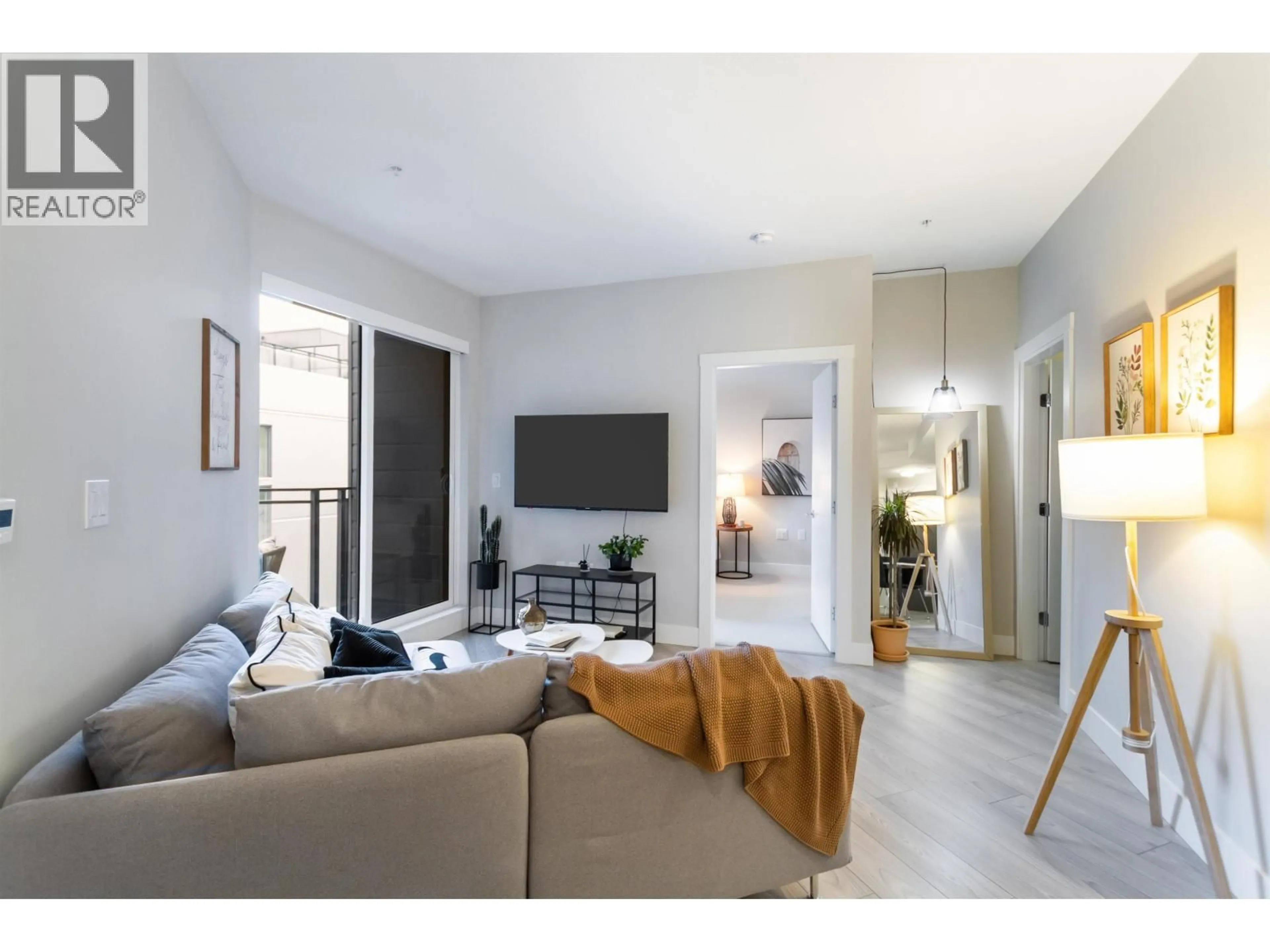 Living room with furniture, unknown for 513 - 3588 SAWMILL CRESCENT, Vancouver British Columbia V5S0H5