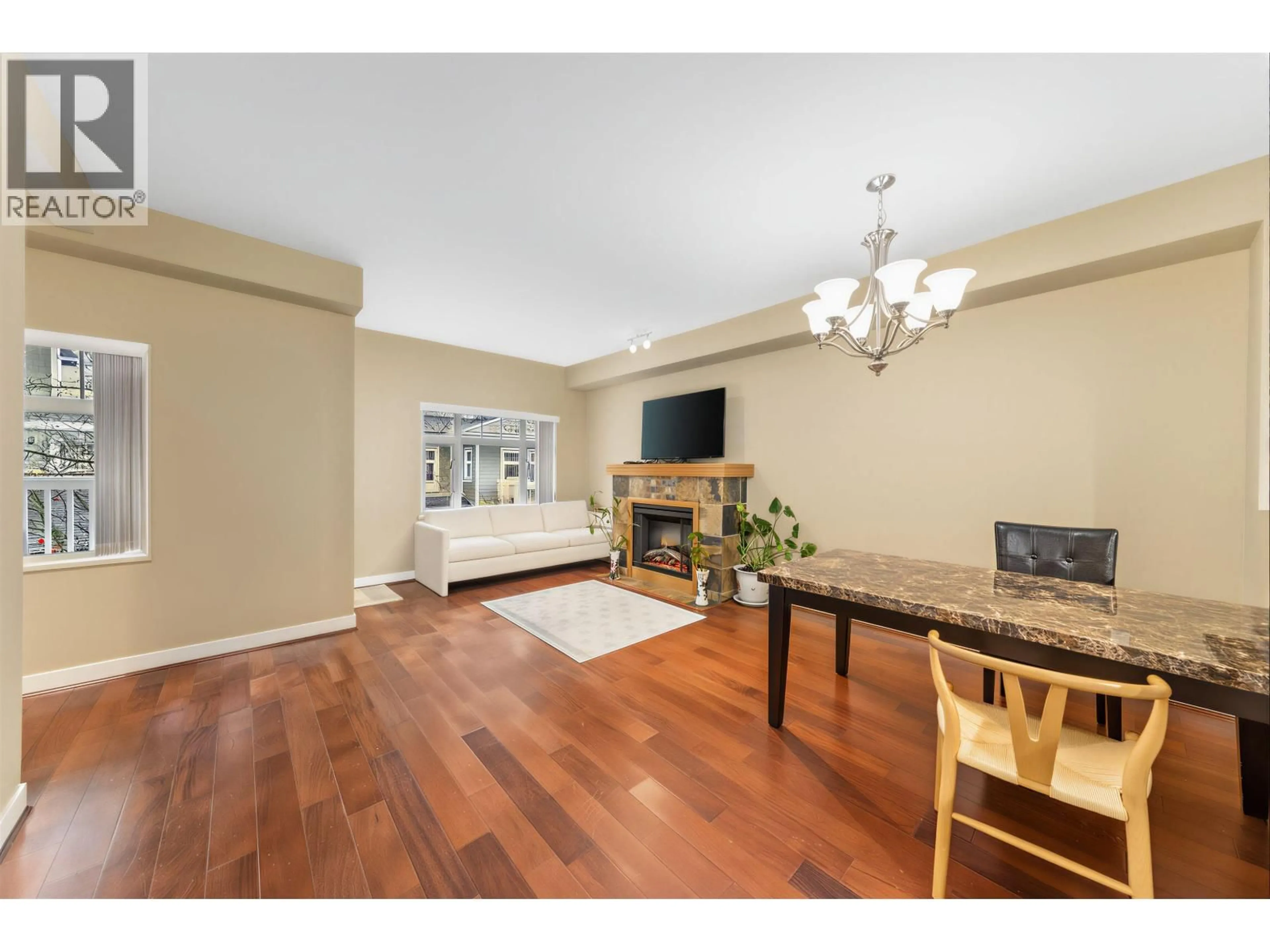 Dining room, wood/laminate floor for 36 - 7388 MACPHERSON AVENUE, Burnaby British Columbia V5J0A1